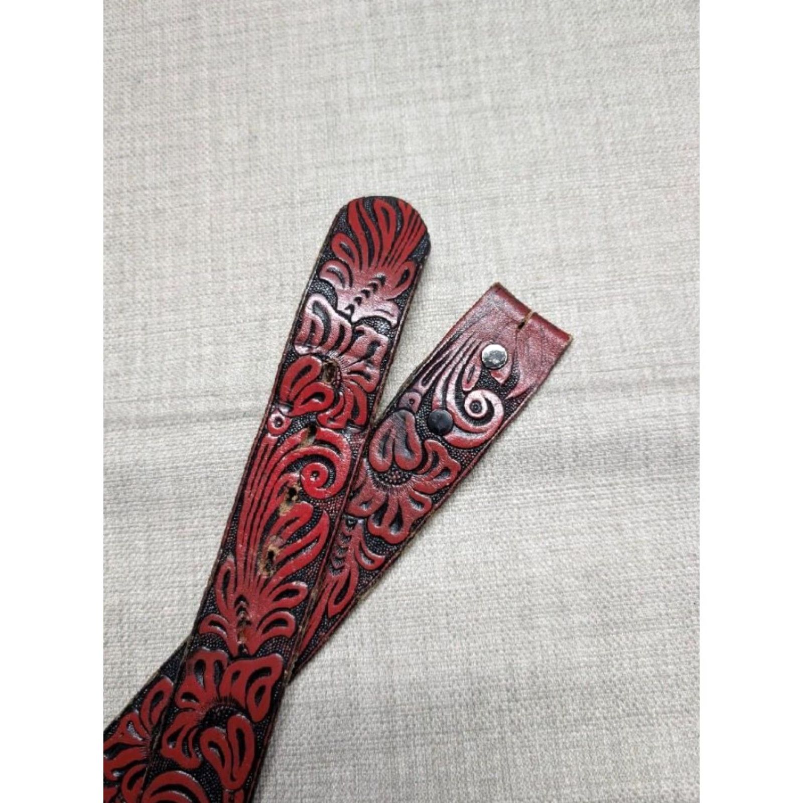 Vintage VINTAGE western belt belt 34 red/brown floral cowhide leather Men Size 34 - 4 Thumbnail