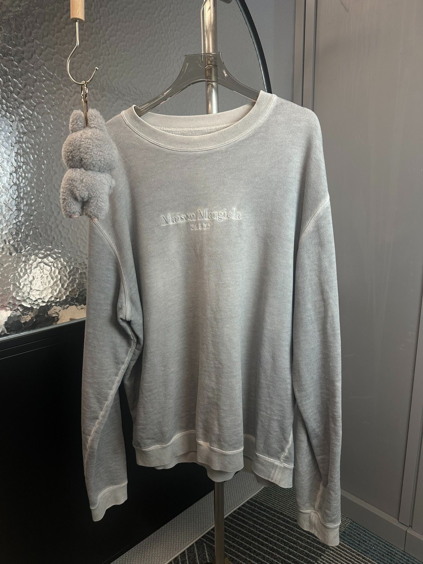 Maison Margiela Maison Margiela Gray relief embroidered pattern logo sweats Size US L / EU 52-54 / 3 - 1 Thumbnail