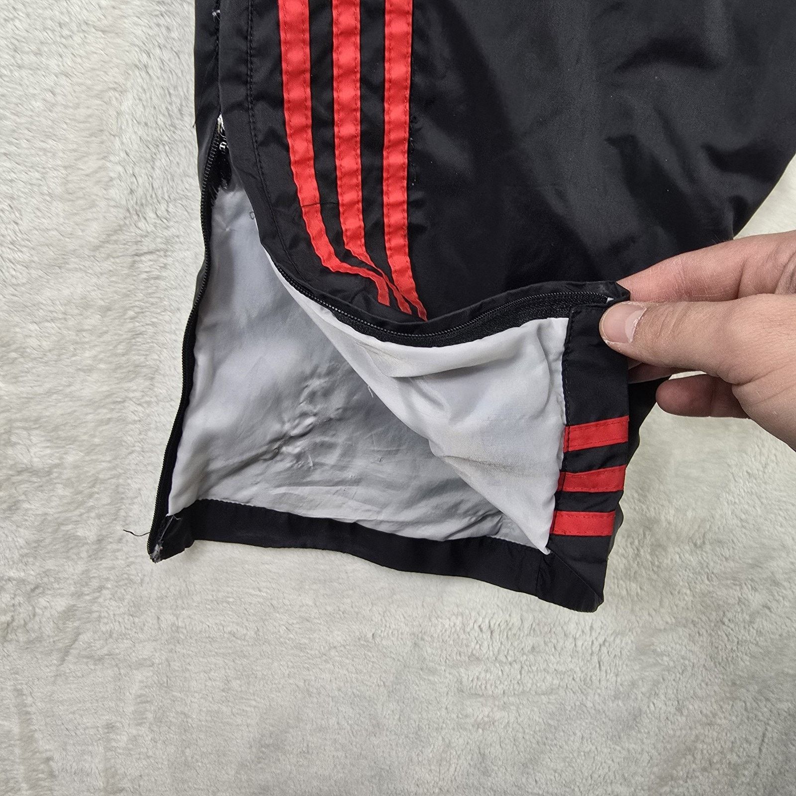 Adidas Vintage Adidas Pants Large Black Red Track Windbreaker Size US 36 / EU 52 - 5 Thumbnail