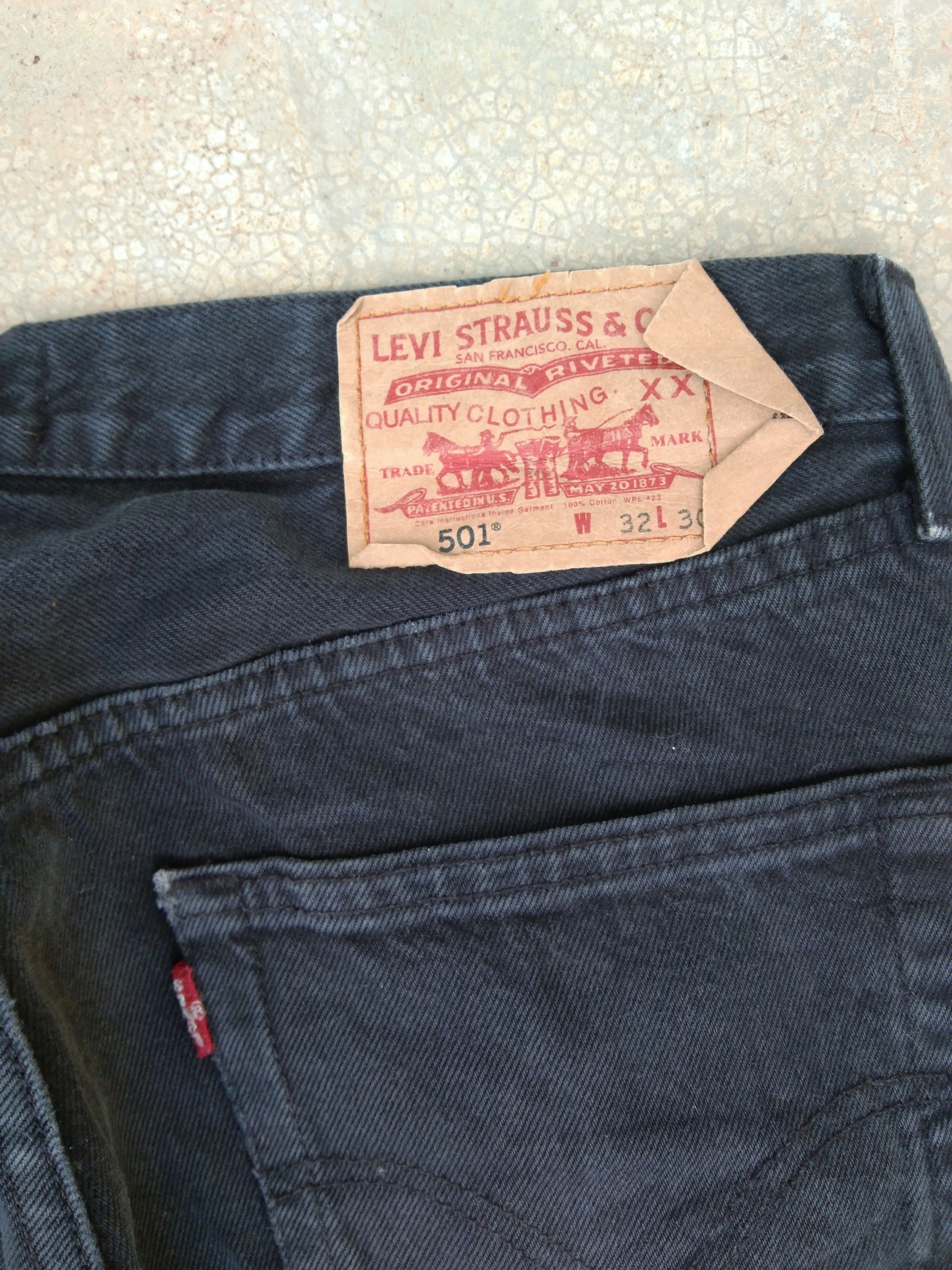 Levi's Vintage Levi's 501 Black Straight Leg Jeans 32x30 Size US 32 / EU 48 - 4 Thumbnail