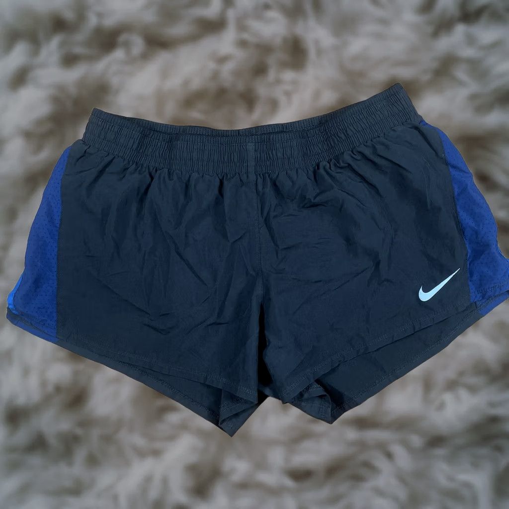 Nike Nike Shorts Womens XL Black Dri-Fit Athletic Running Swimming Cross Training Shirts? Size 40" / US 18 - 1 Thumbnail