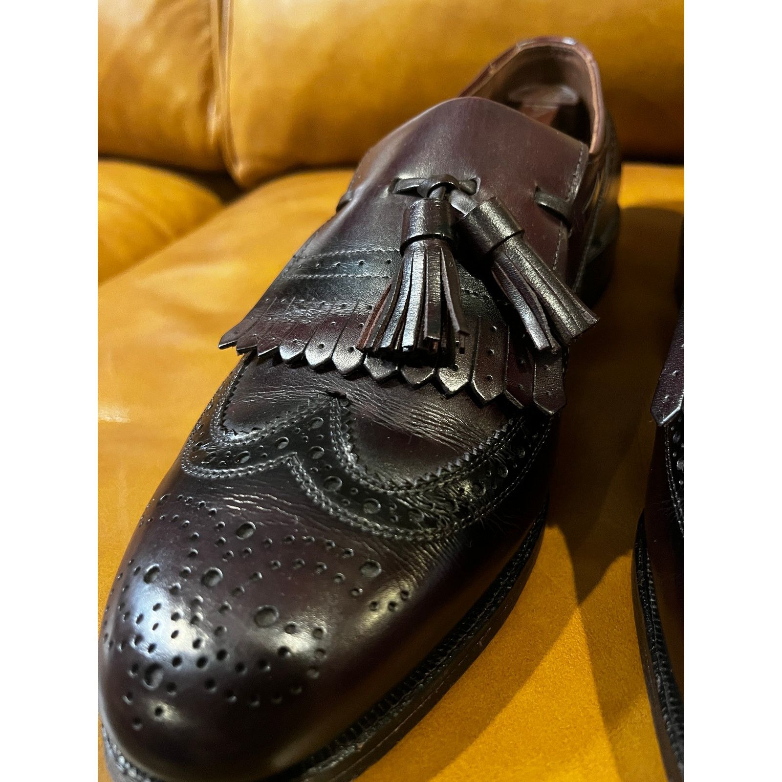 Allen Edmonds Allen Edmonds Arlington Wingtip Brogue Loafers Burgundy 9 Size US 9 / EU 42 - 4 Thumbnail