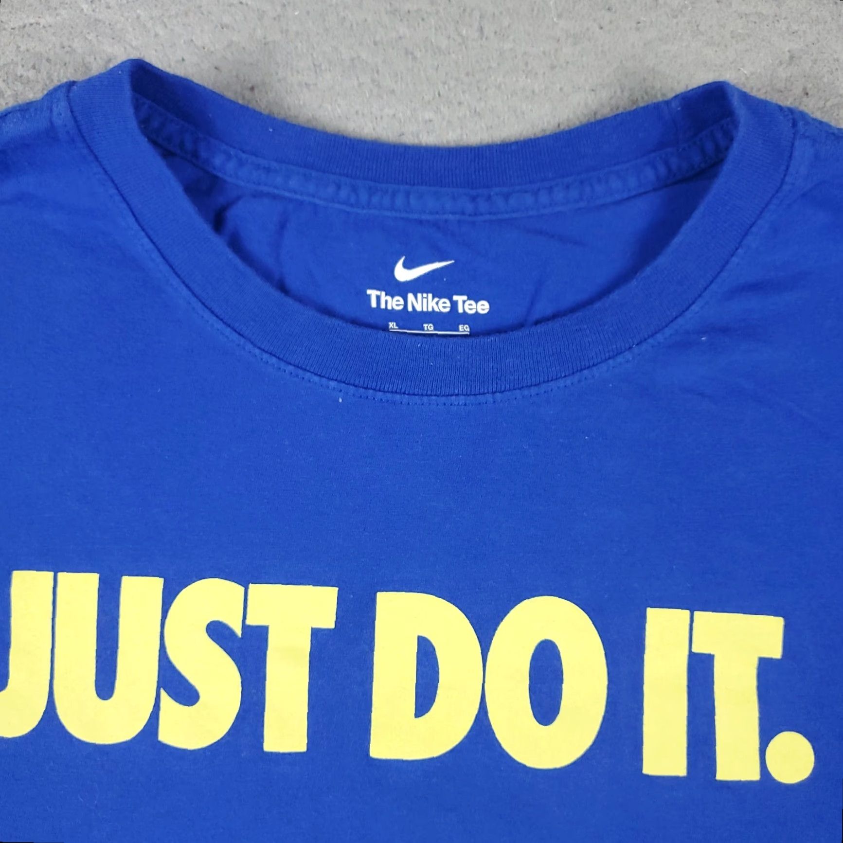 Nike Nike T Shirt Mens XL Blue Swoosh Logo Casual Short Sleeve Logo Graphic Print Men Size US XL / EU 56 / 4 - 3 Thumbnail