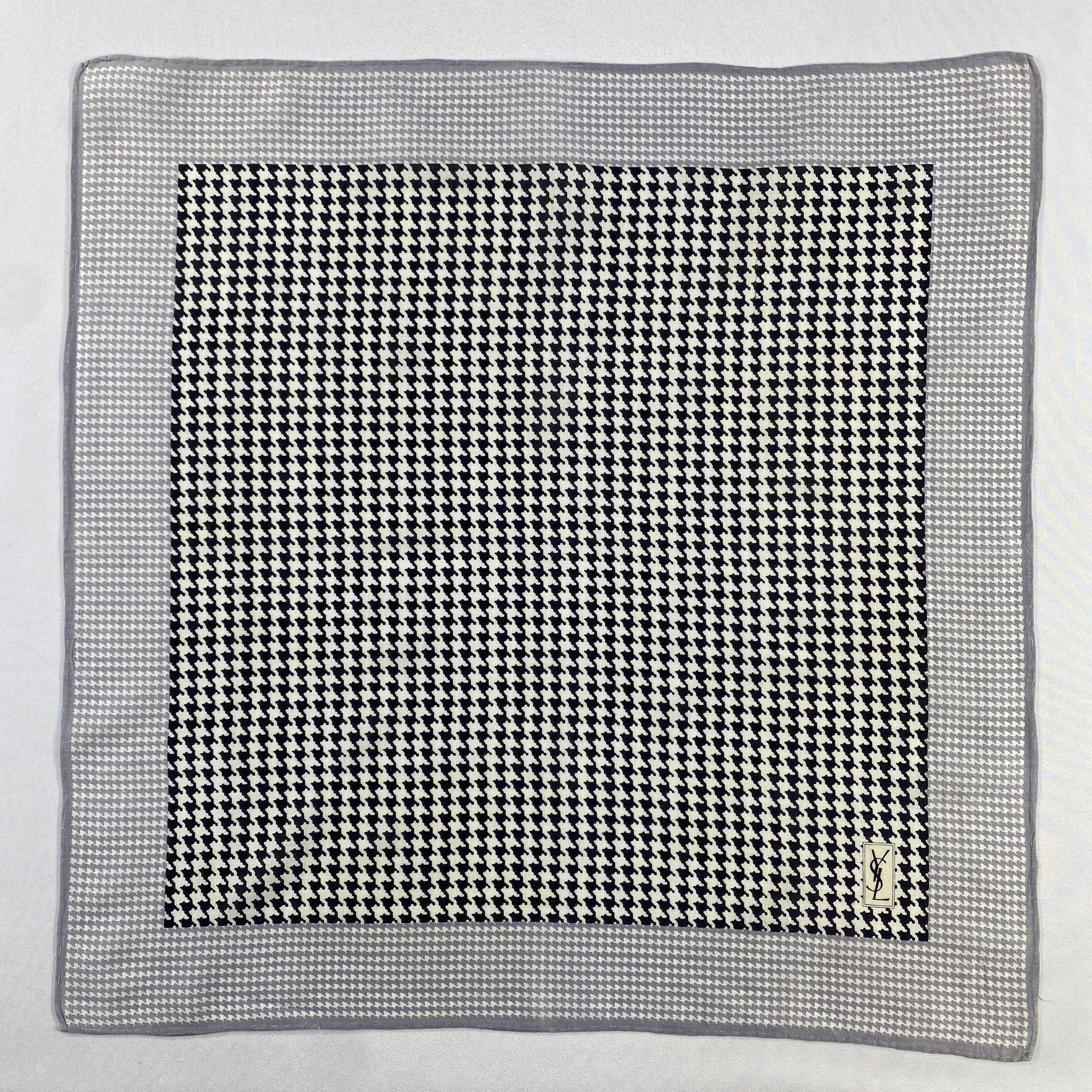 Vintage Yves Saint Laurent Handkerchief / Neckerchief-P1448 Size ONE SIZE - 1 Thumbnail