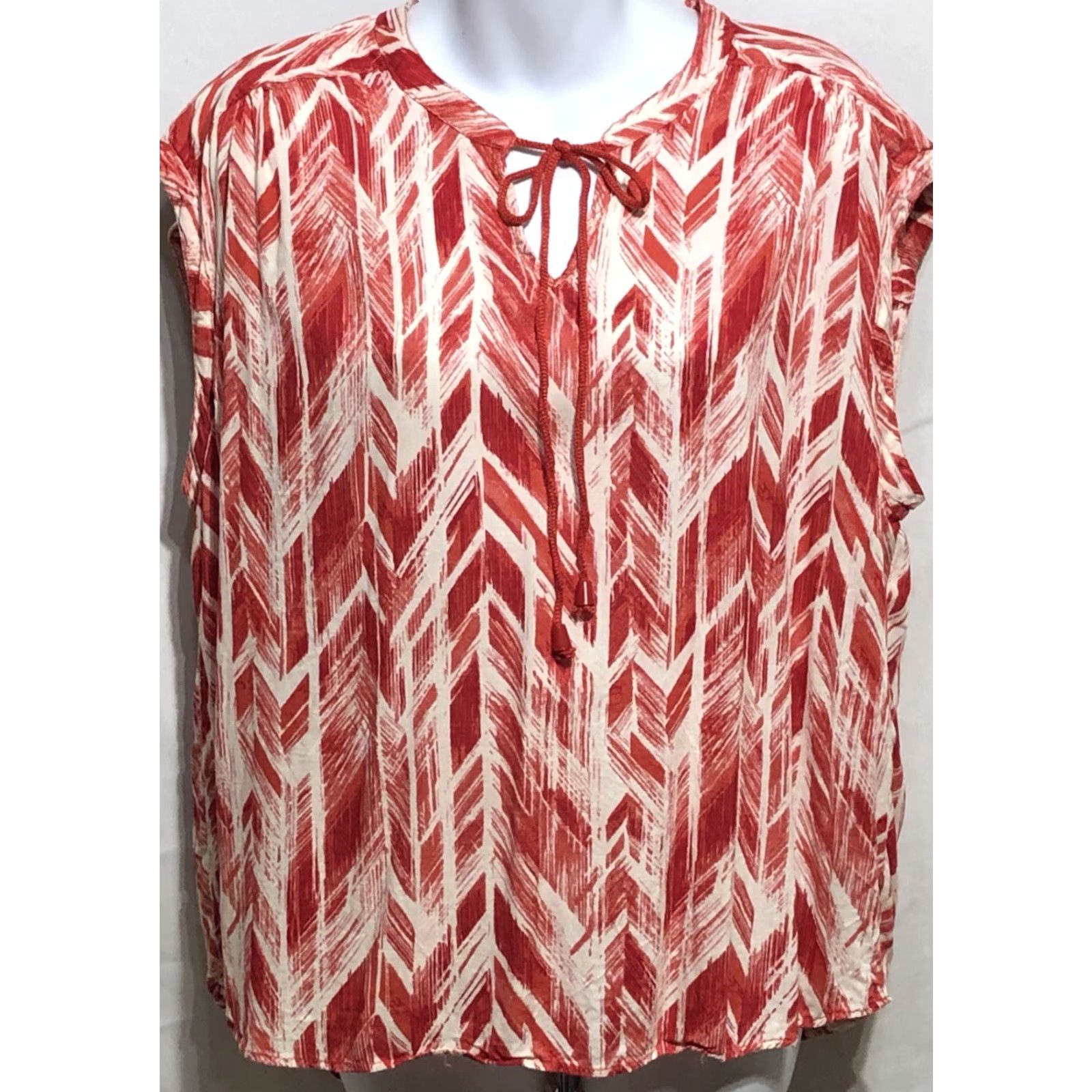 Vintage Salon Studio Top XL Red Ivory Geo Tie Neck Sleeveless Hi Lo Hem beach coastal Size XL / US 12-14 / IT 48-50 - 2 Thumbnail