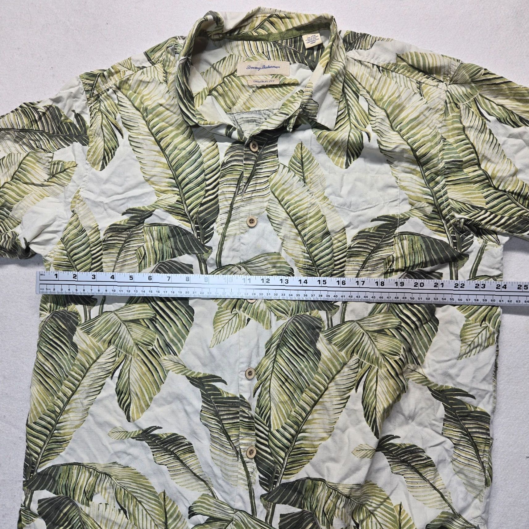 Tommy Bahama VINTAGE Tommy Bahama Shirt Men’s XL Short Sleeve Hawaiian Button-Up Woven Silk Beige Floral Summer Size US XL / EU 56 / 4 - 7 Thumbnail