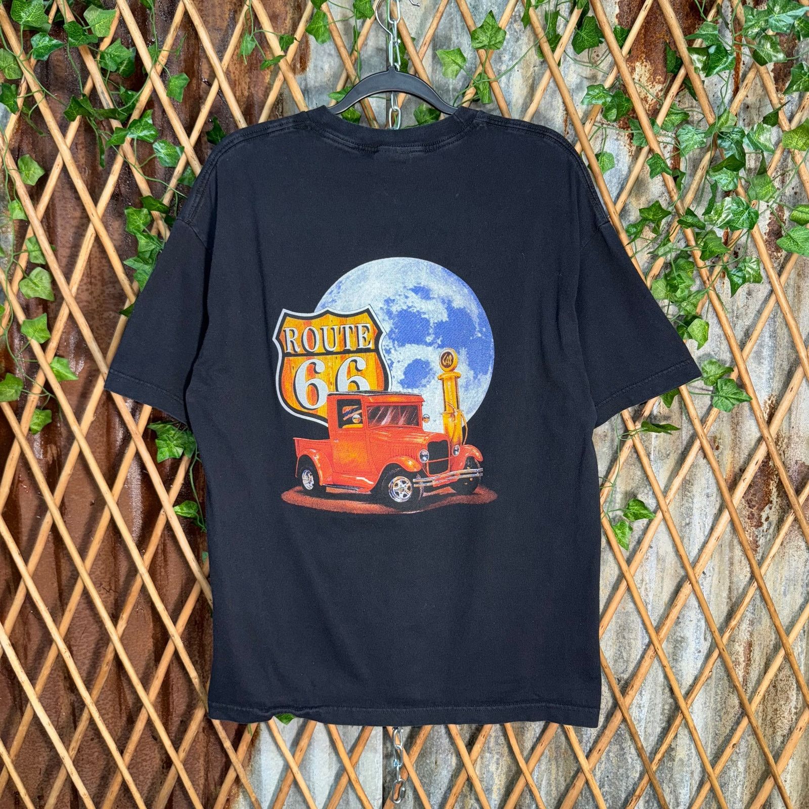 AAA Vintage Y2K Morro Bay California moon Route 66 car t-shirt Size US XL / EU 56 / 4 - 1 Thumbnail