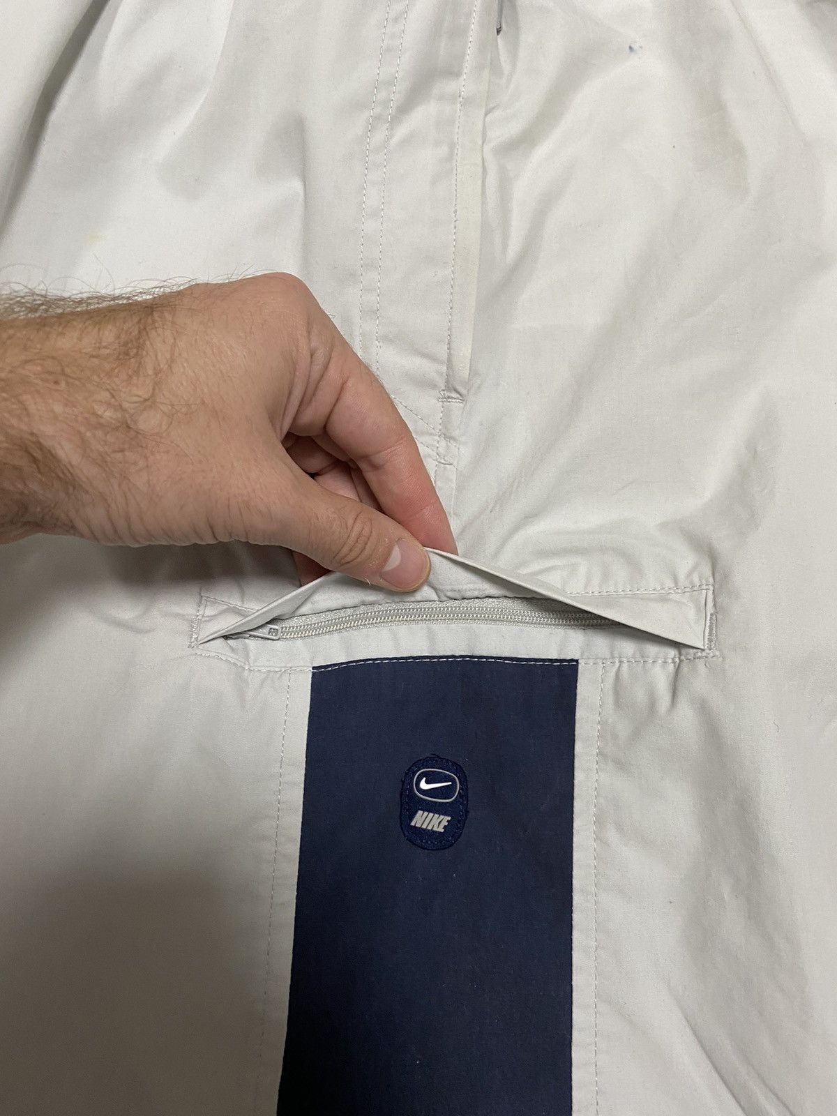 Nike Vintage Nike shorts small logo Size 34” L Size US 34 / EU 50 - 5 Thumbnail