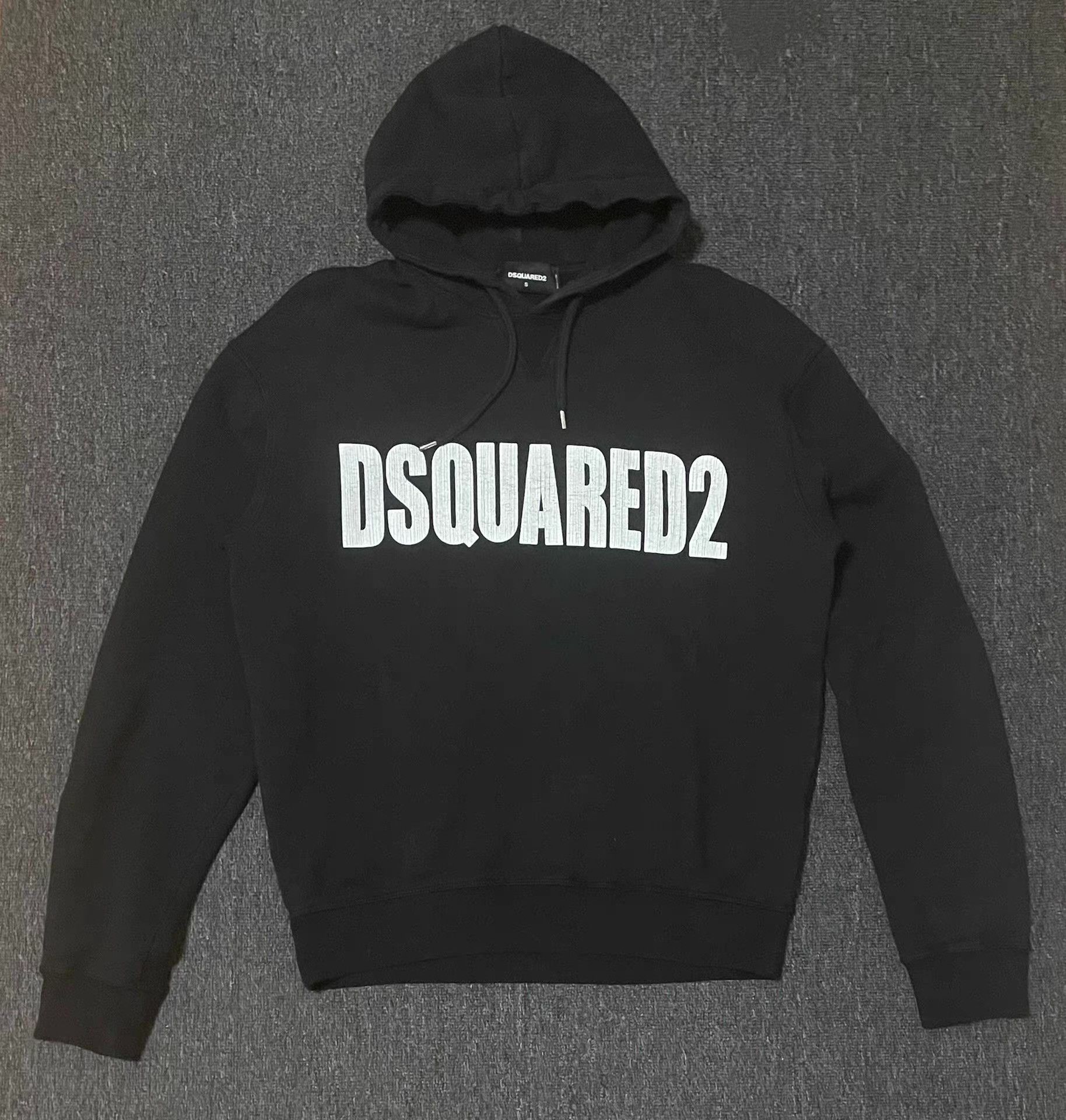 Dsquared2 hooded sweatshirt. Q4