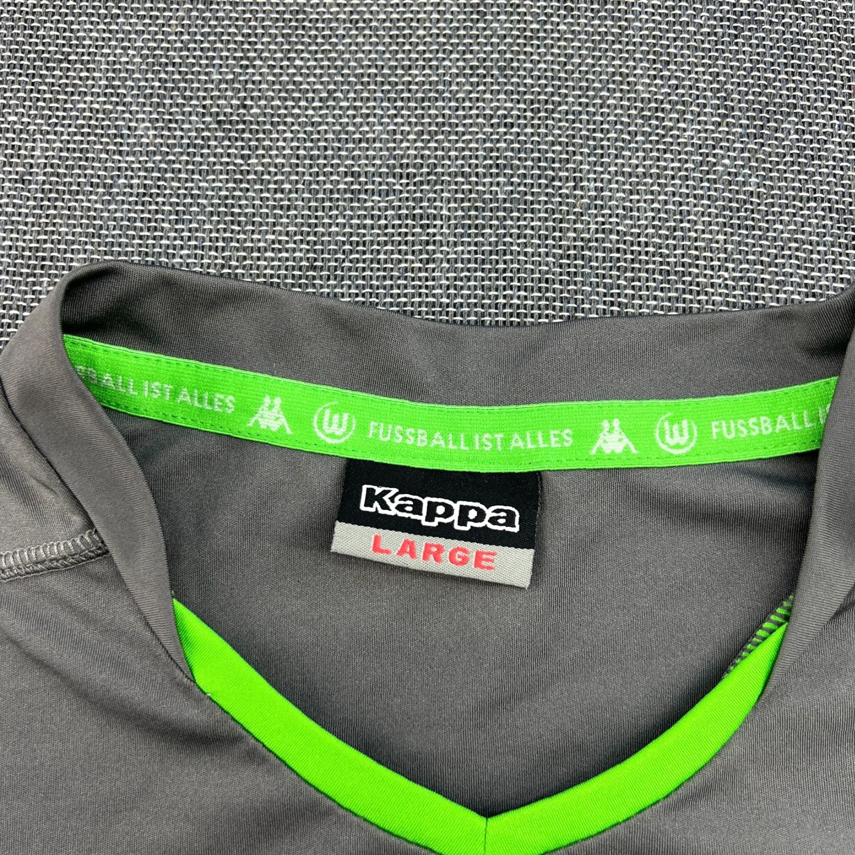 Kappa VFL Wolfsburg 2014 2015 Training Jersey Football Mens Large Kappa Shirt Sports Size US L / EU 52-54 / 3 - 6 Thumbnail