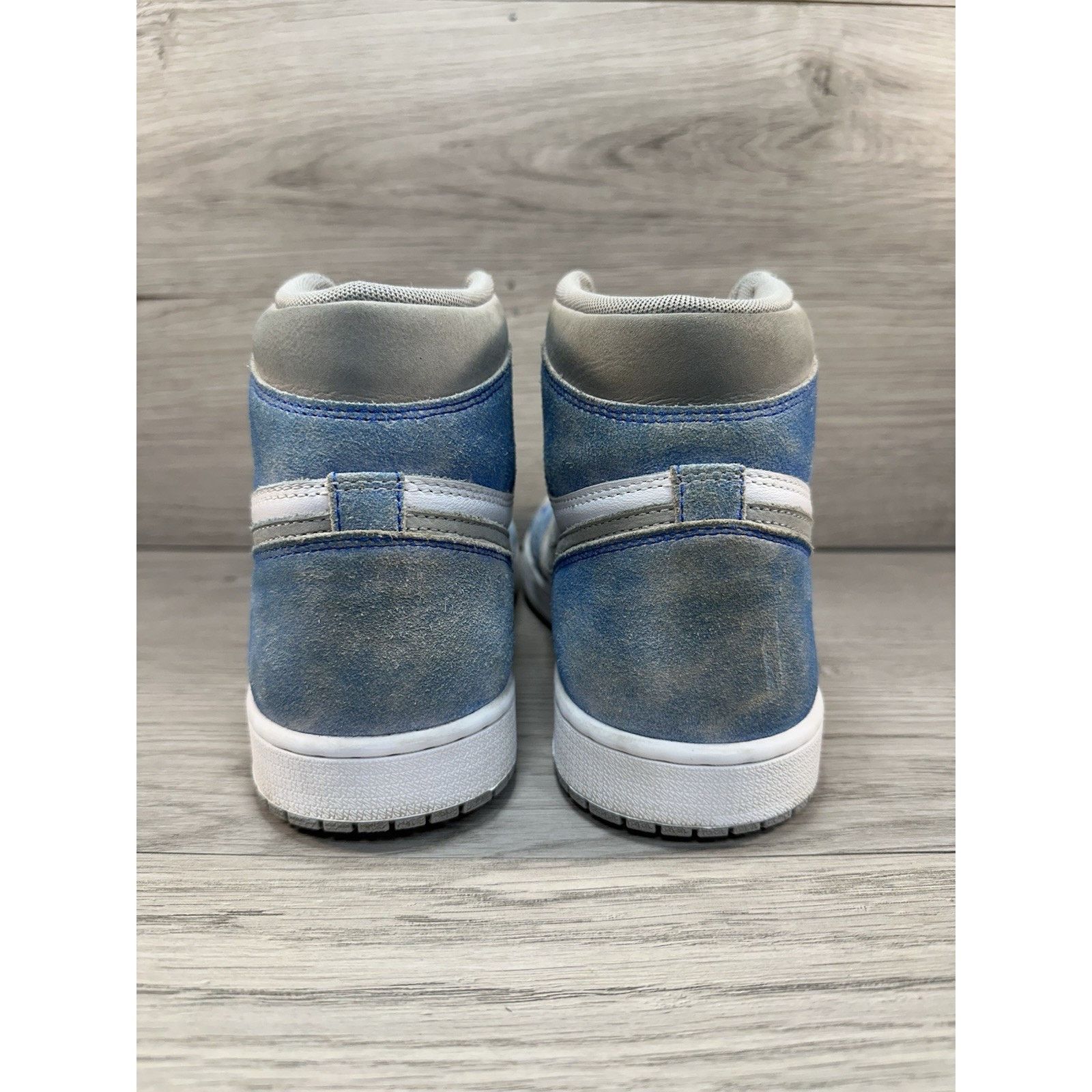Jordan Brand Jordan 1 Retro OG High Hyper Royal - Size 10.5 Size US 10.5 / EU 43-44 - 5 Thumbnail