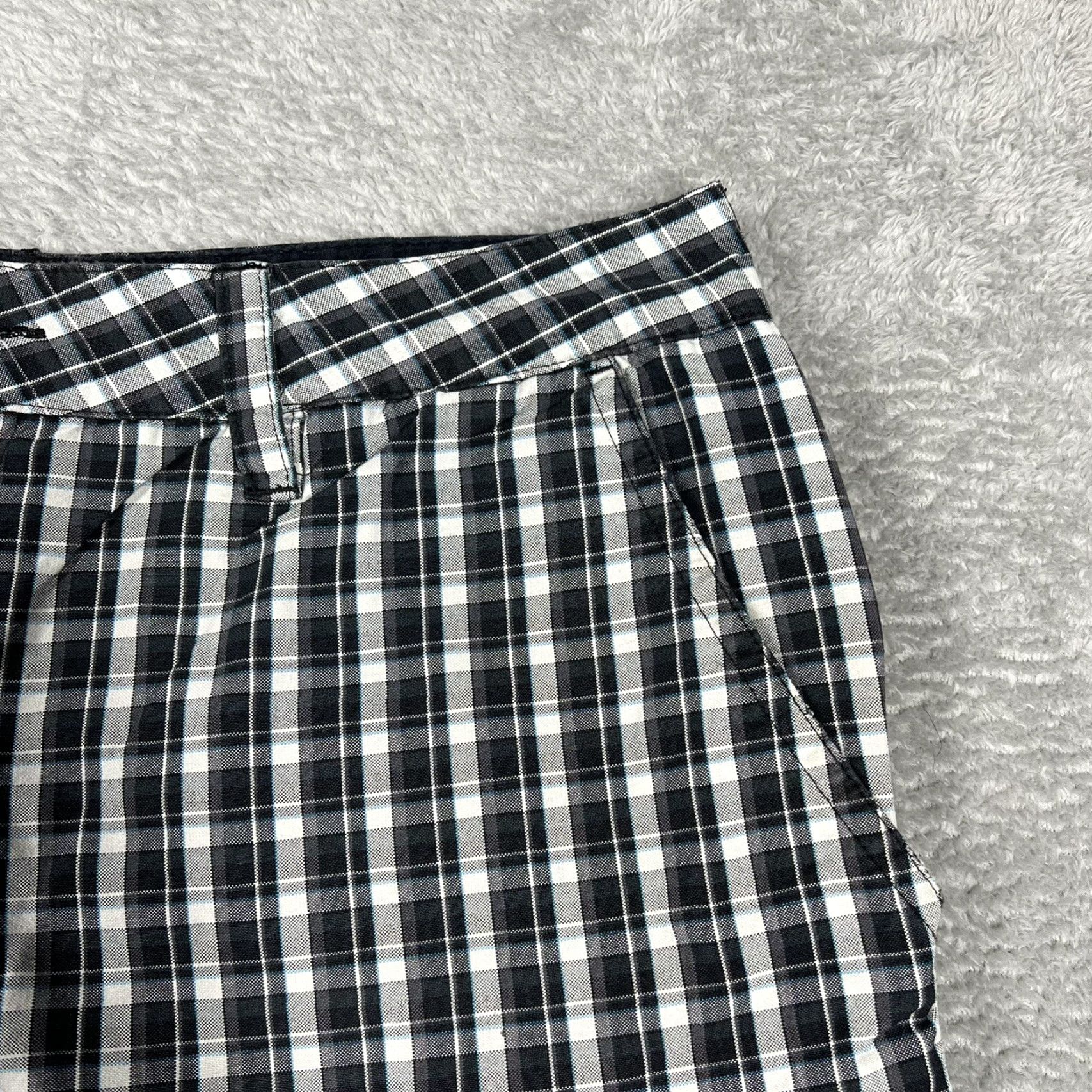 Hurley Hurley Shorts Men's 33 Black White Checkered Plaid Chino Flat Front - SEE PHOTOS Size US 33 - 3 Thumbnail