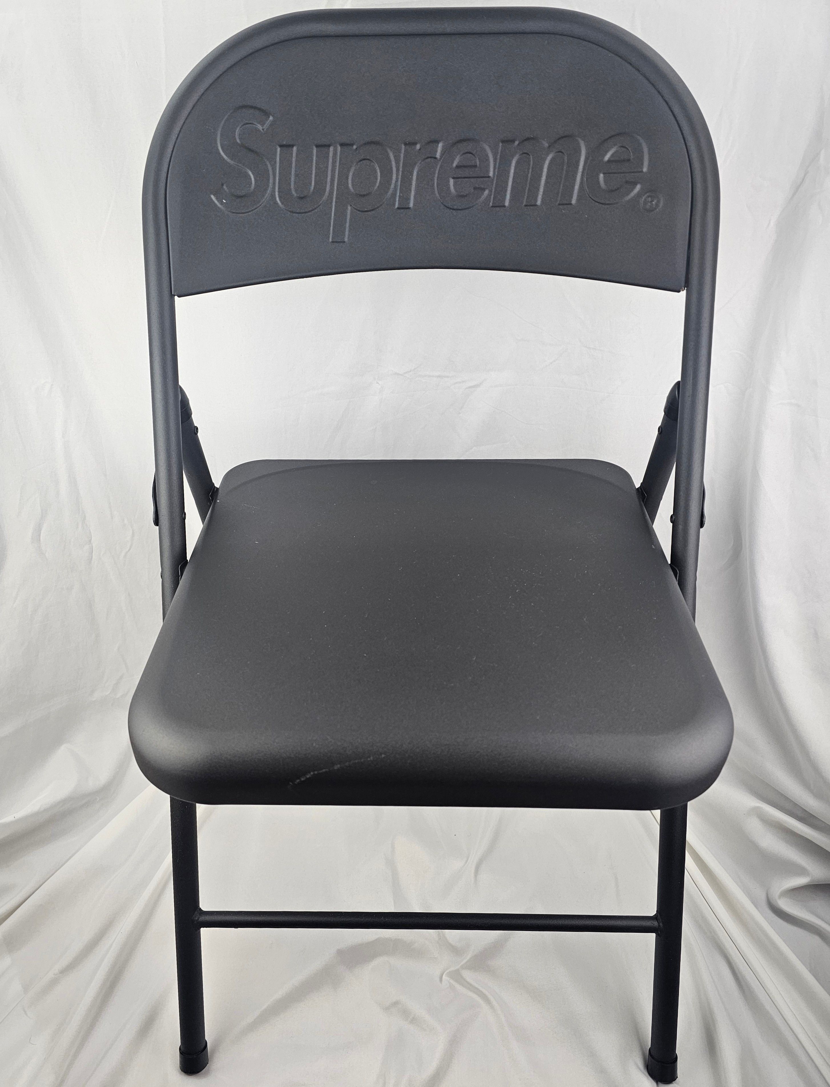 Supreme Supreme Black Metal Folding Chair FW20 PRE-OWNED | Grailed