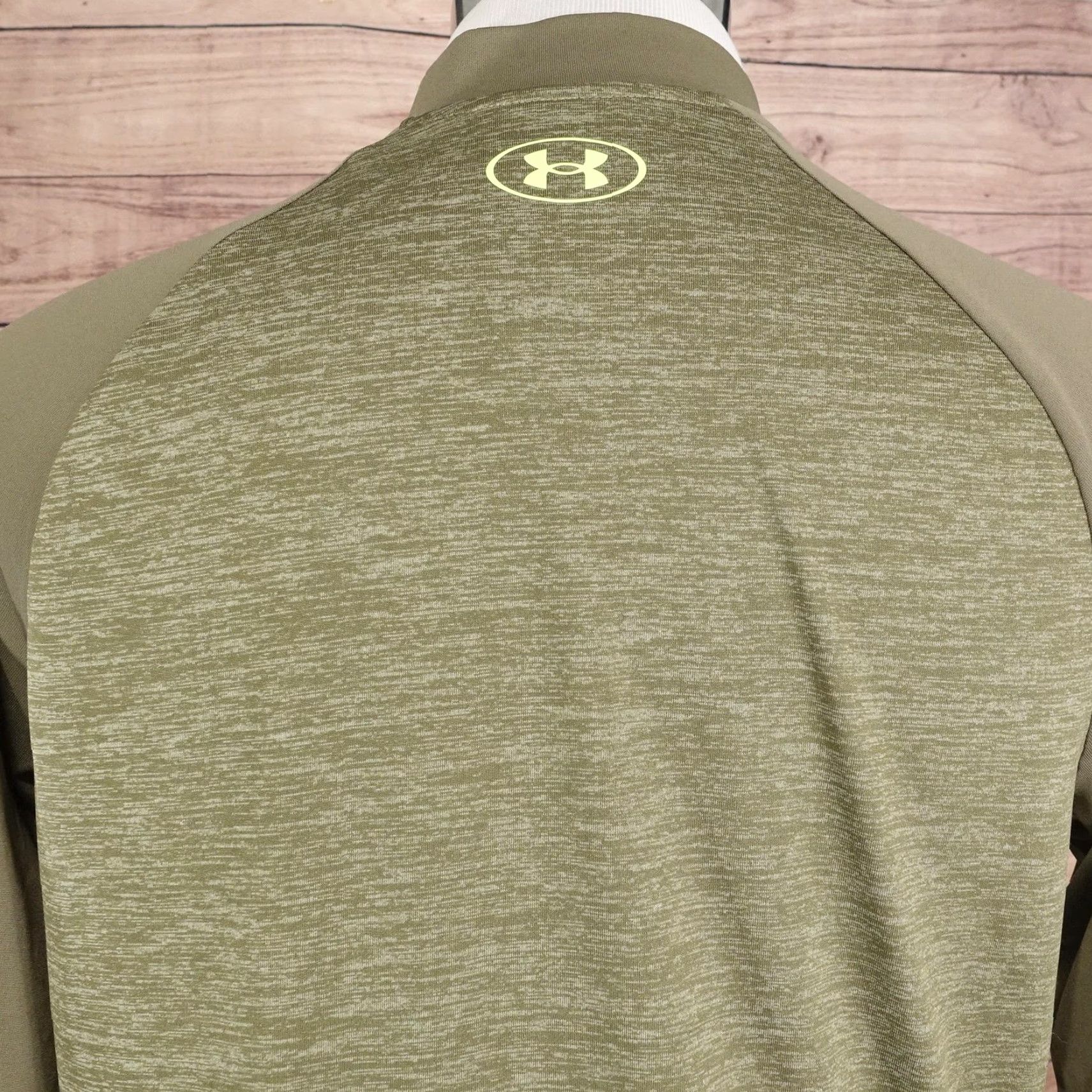 Under Armour Under Armour Pullover Mens M Green 1/4 Zip Long Sleeve Lightweight Athletic Shirt Size US M / EU 48-50 / 2 - 6 Thumbnail