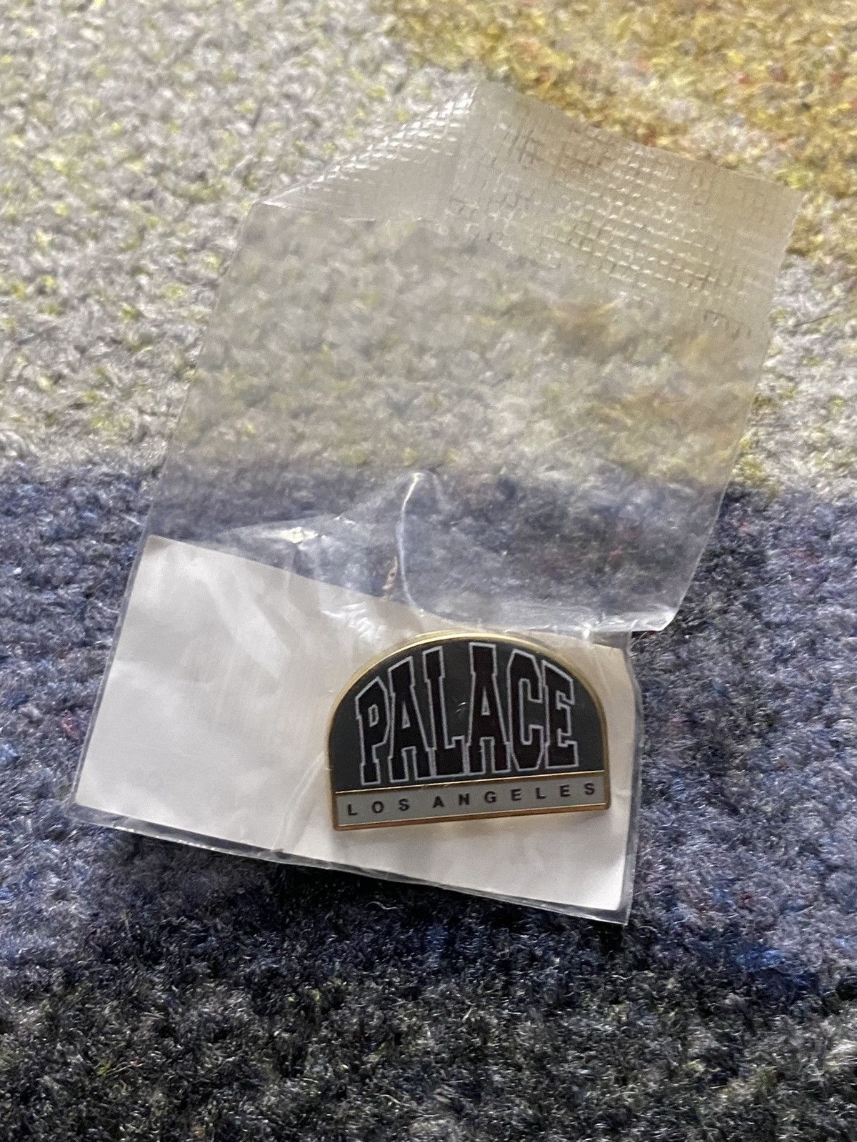 Palace Palace Breakout Pin Badge Size ONE SIZE - 1 Thumbnail