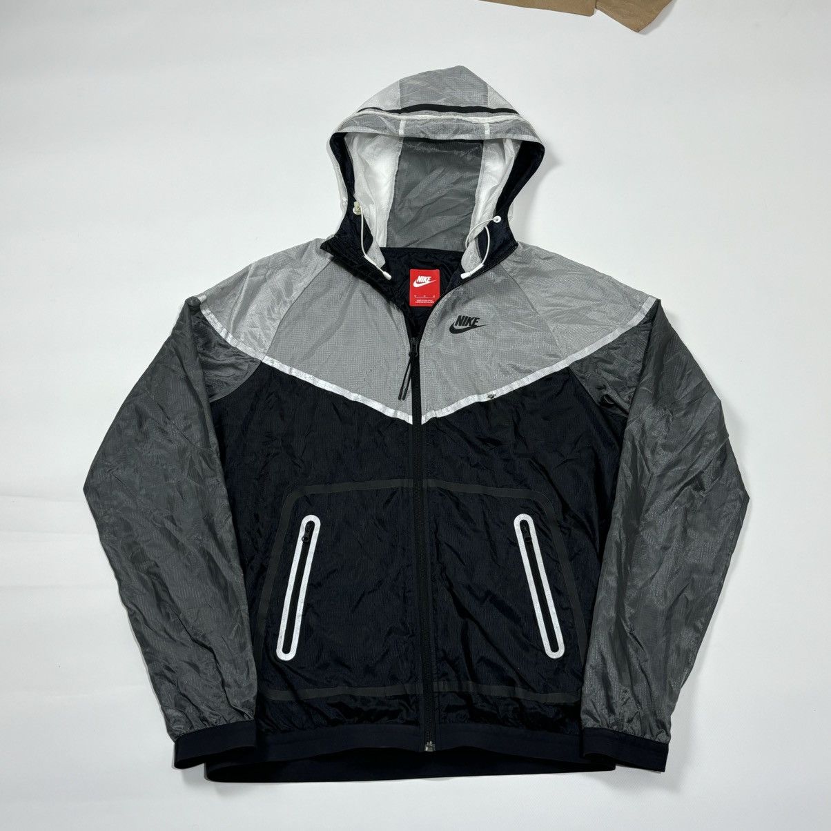Nike Nike Run light jacket medium grey sportswear used Size US M / EU 48-50 / 2 - 1 Thumbnail