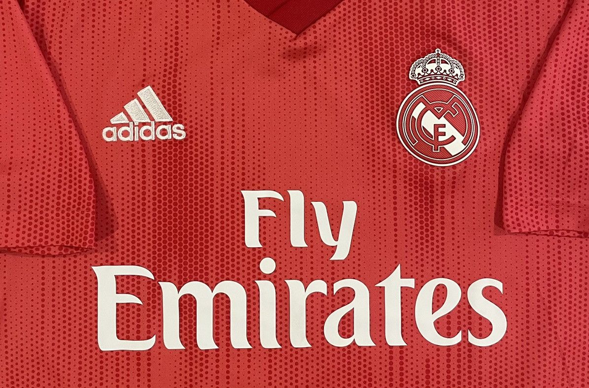 Nike Adidas 2018/19 Real Madrid Home Soccer Jersey Men’s Medium Size US M / EU 48-50 / 2 - 3 Thumbnail