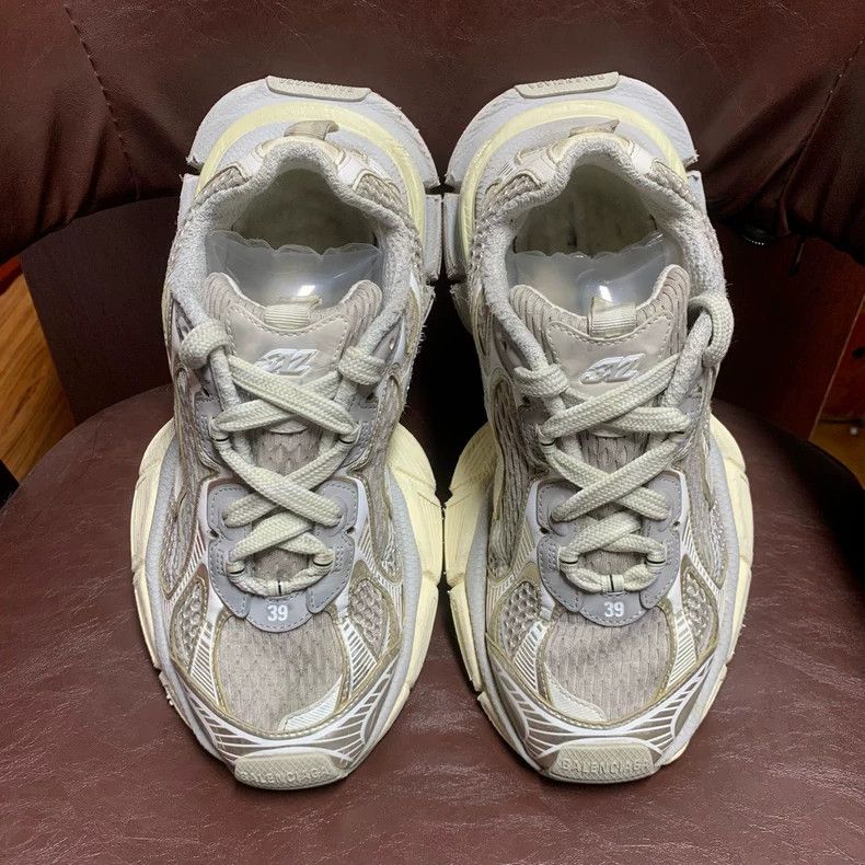 Balenciaga Balenciaga Light Beige Sneakers shoes 2502-Nextarrow Size US 6 / EU 39 - 3 Thumbnail