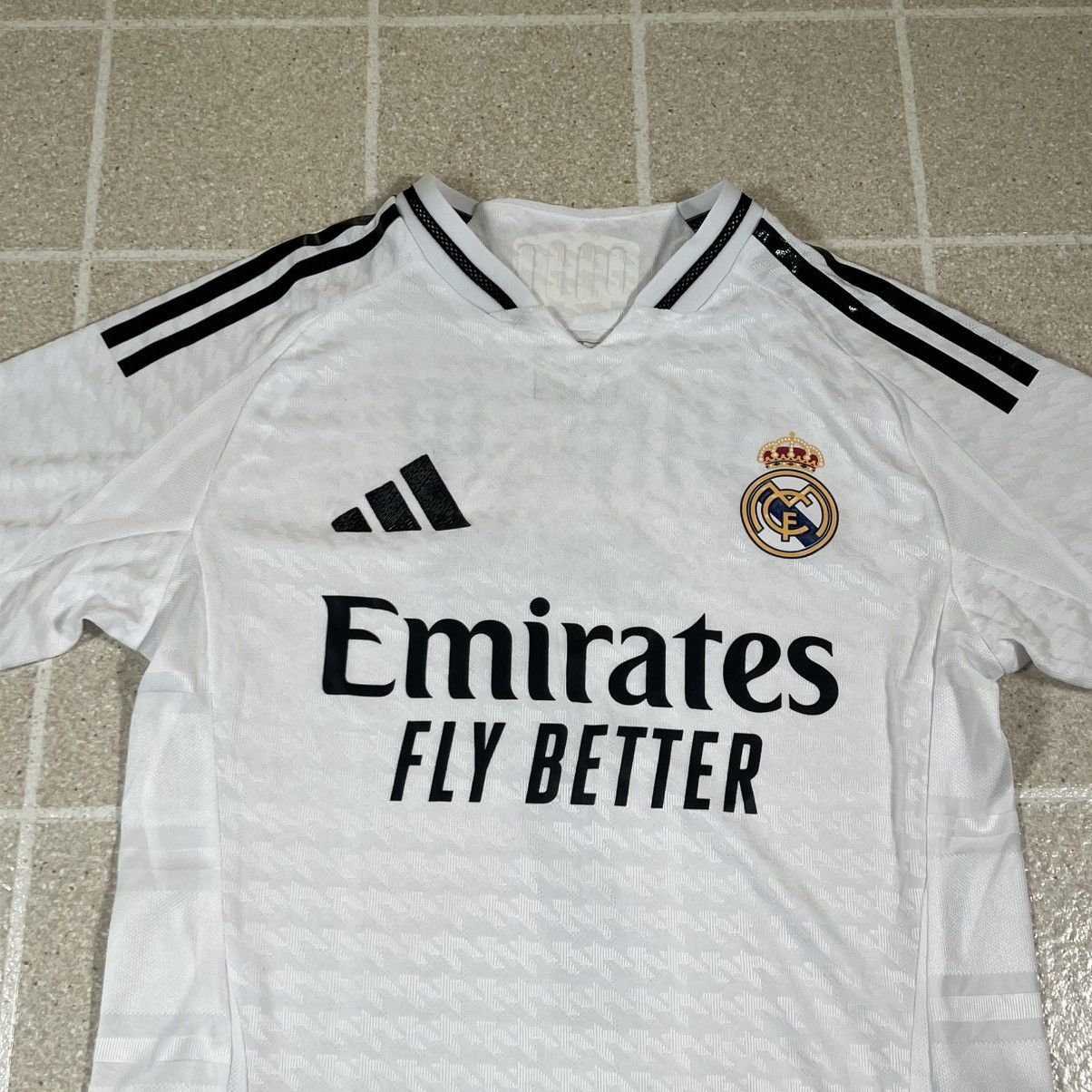 Adidas Vini JR Real Madrid Jersey 2024-25 Soccer Adidas Men S Size US S / EU 44-46 / 1 - 2 Thumbnail