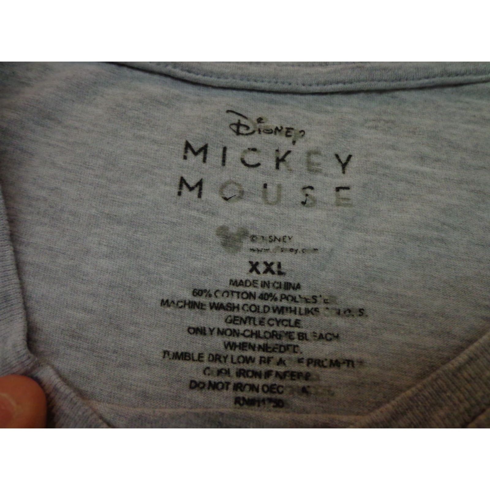 Disney Disney Mickey Mouse & Minnie Kissing Gray T-Shirt Women’s Size 2XL Size XXL / US 16-18 / IT 52-54 - 3 Thumbnail