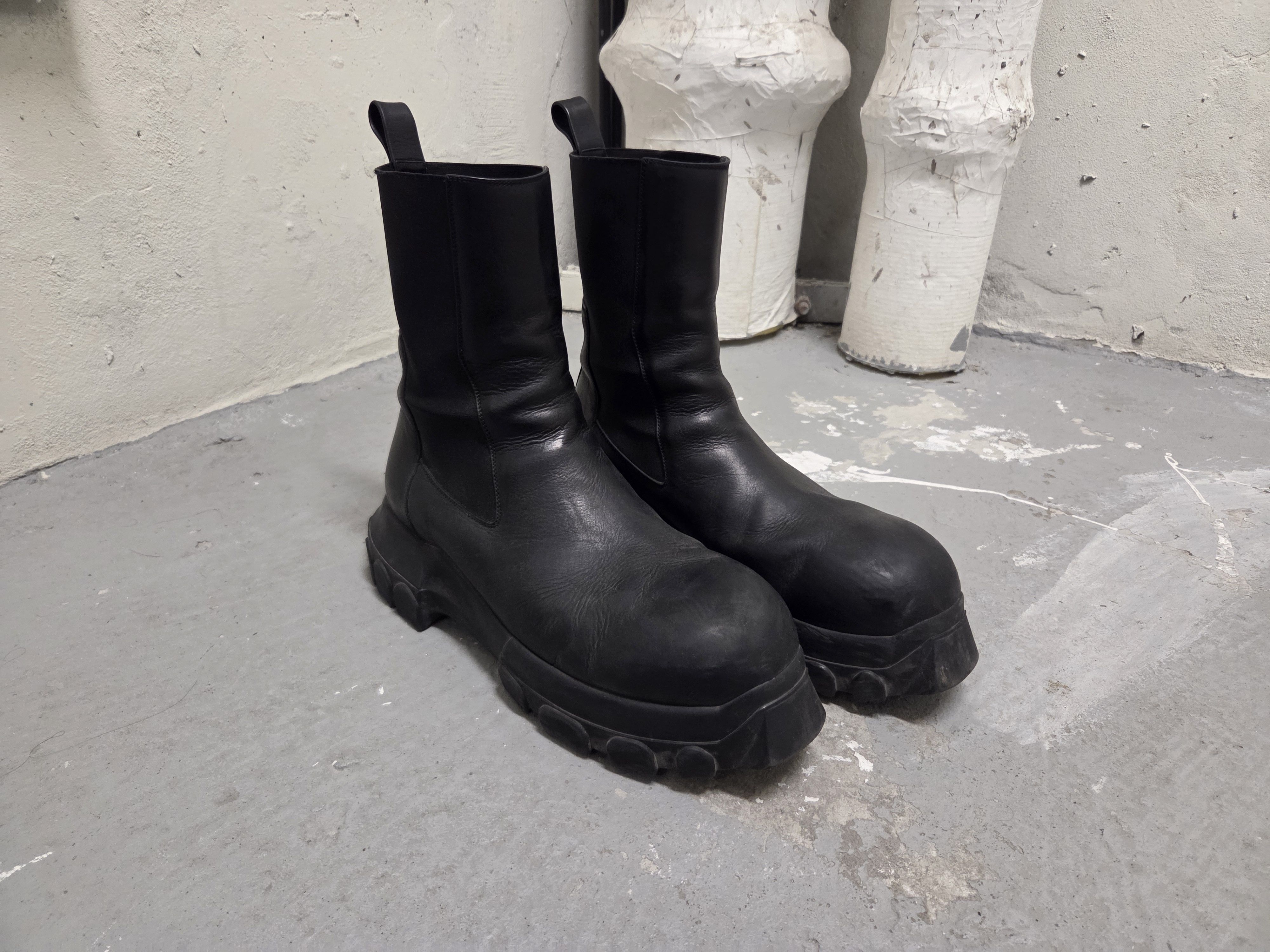 Rick Owens Bozo Chelsea Boot display picture 1