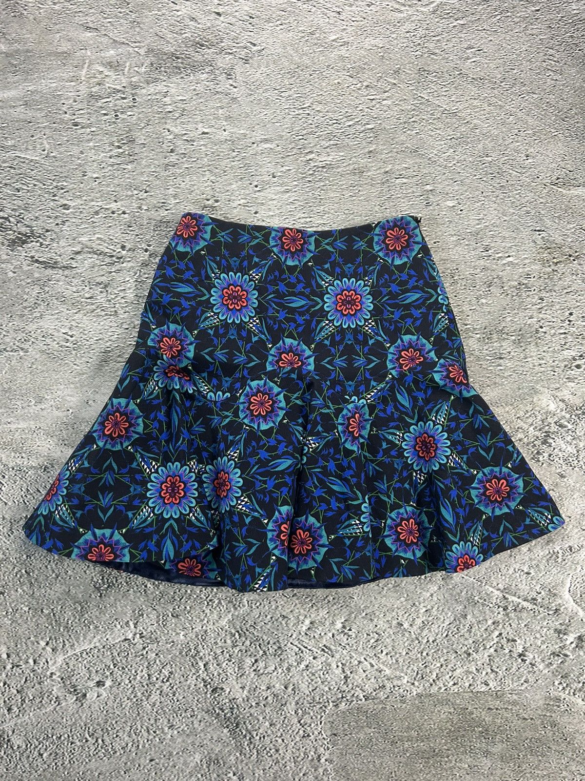 Matthew Williamson Matthew Williams skirt floral Size 27" / US 4 / IT 40 - 1 Thumbnail