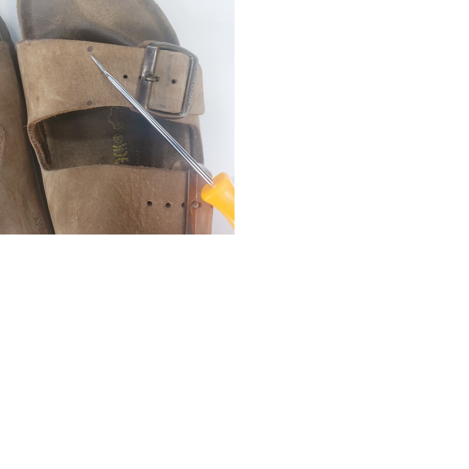 Birkenstock Birkenstock Arizona Sandals Tan Suede Size 38 Women 7 Buckle Flat Slide Unisex? No—Women Accessories? Size US 7 / IT 37 - 11 Thumbnail