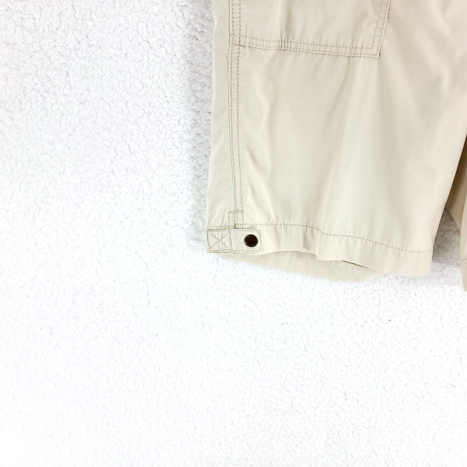 Van Heusen Van Heusen Cotton Cream Chino Shorts Size 12 High Rise 35" W Size US 35 - 2 Thumbnail