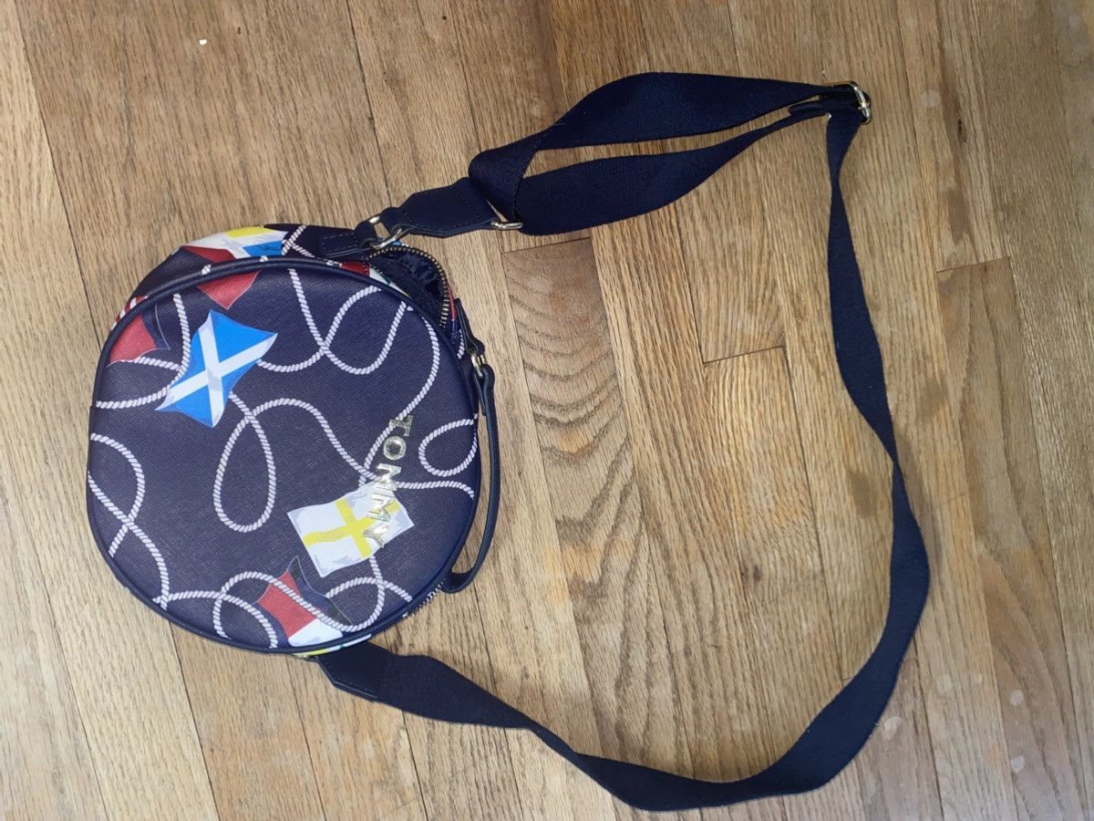 Tommy Hilfiger Tommy Hilfiger Round Crossbody Purse Size ONE SIZE - 4 Thumbnail
