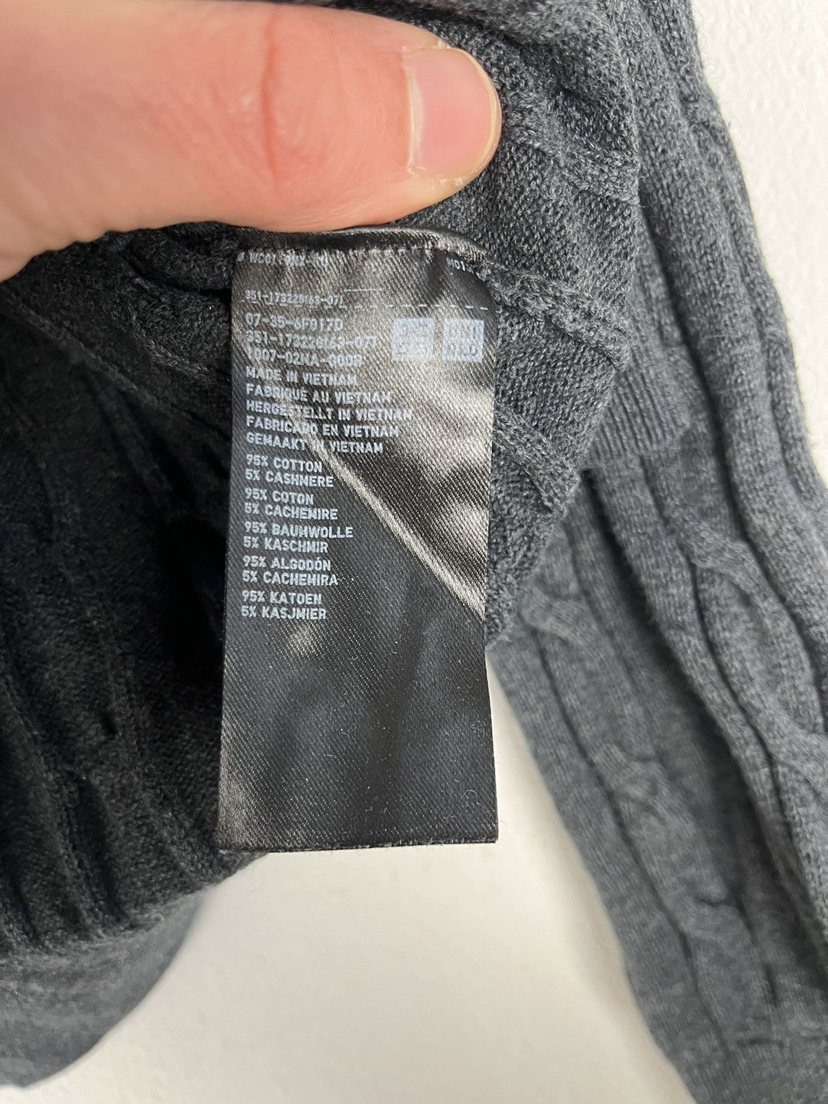 Uniqlo Uniqlo Men’s Sweater Size L Size US L / EU 52-54 / 3 - 4 Thumbnail