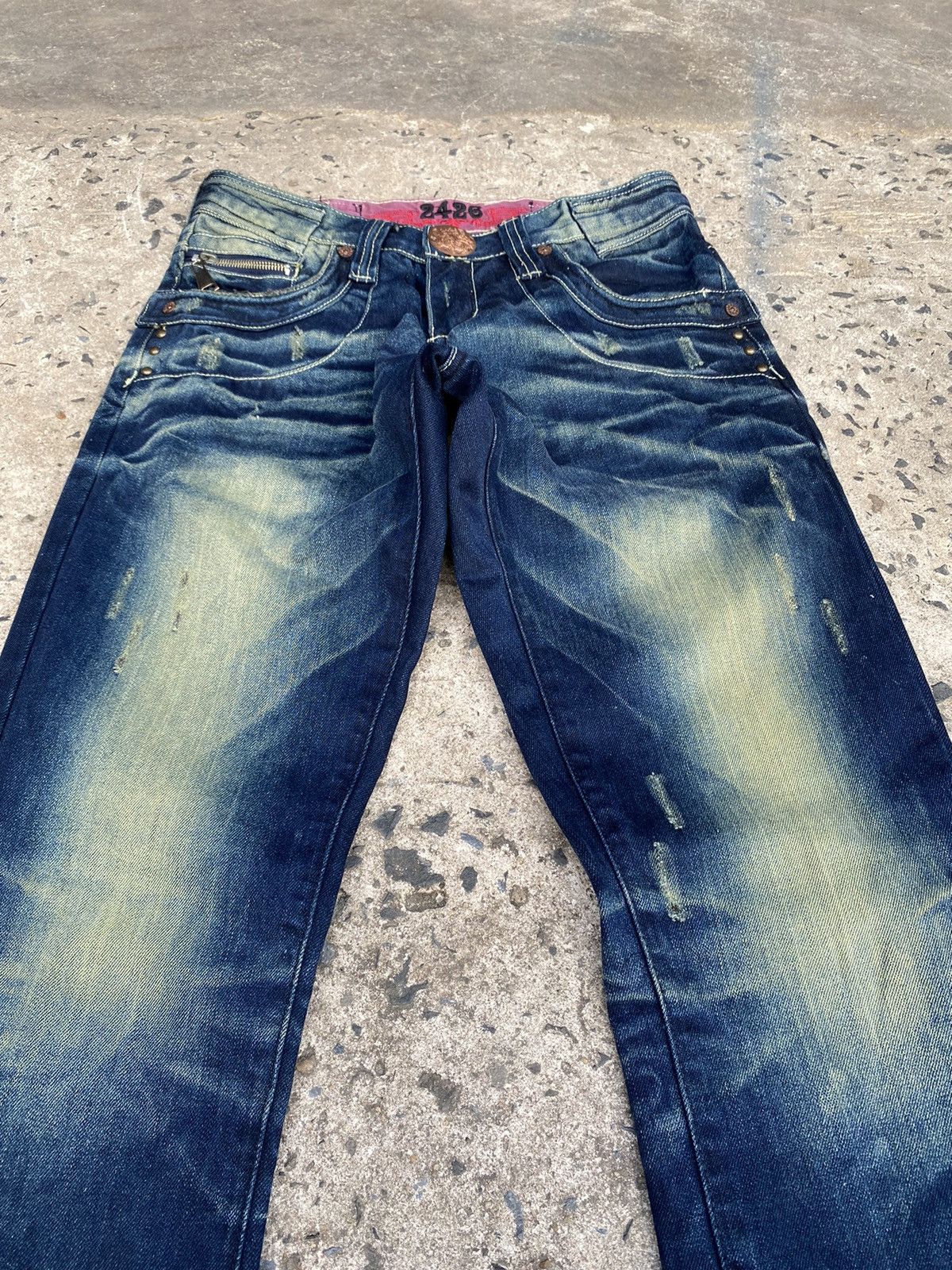 Japanese Brand Vintage Distressed 2426 Jeans Fedding Denim Size US 31 - 9 Thumbnail