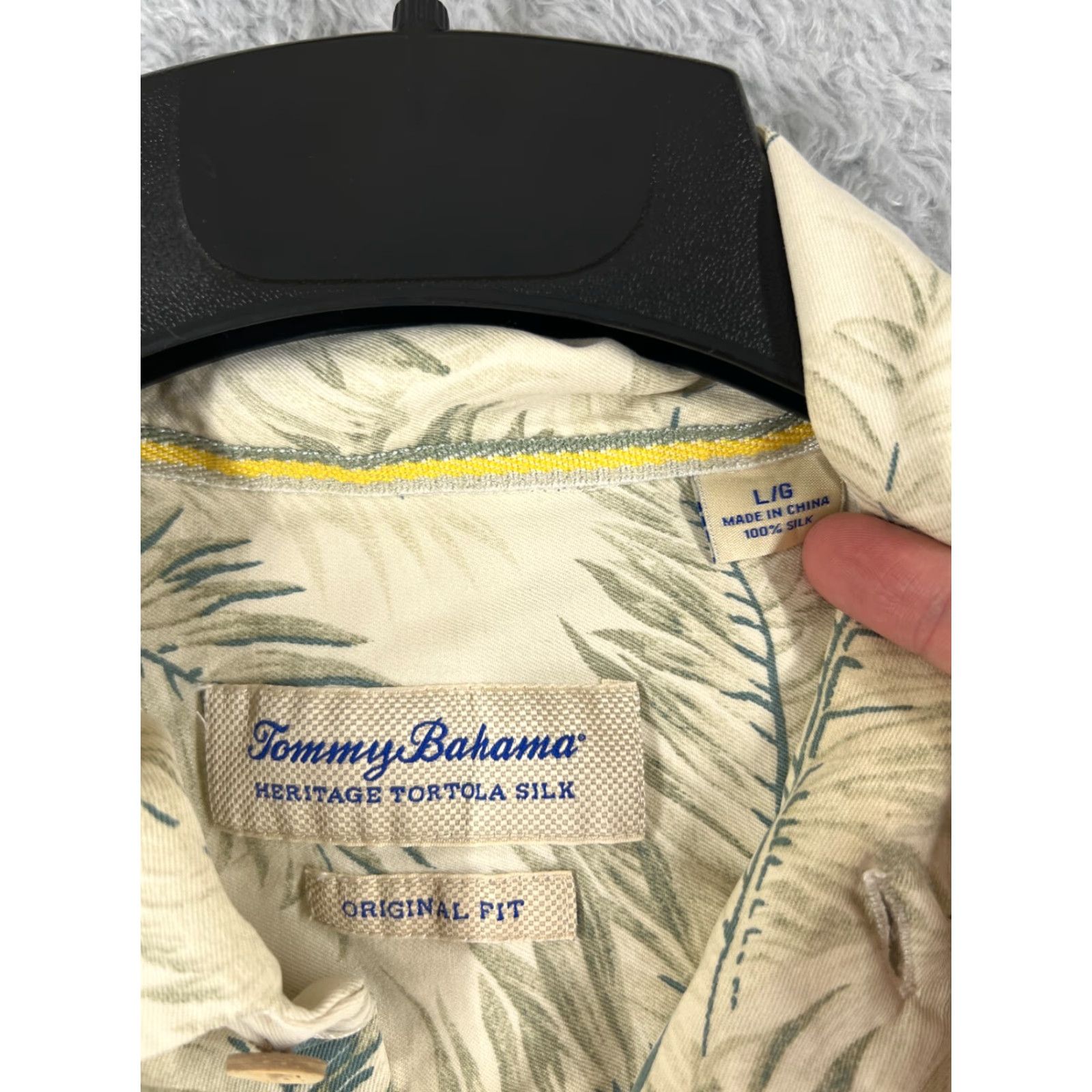 Tommy Bahama Tommy Bahama Shirt Men Large Ivory Palm Print Heritage Tortola Silk Button Up Size US L / EU 52-54 / 3 - 7 Thumbnail