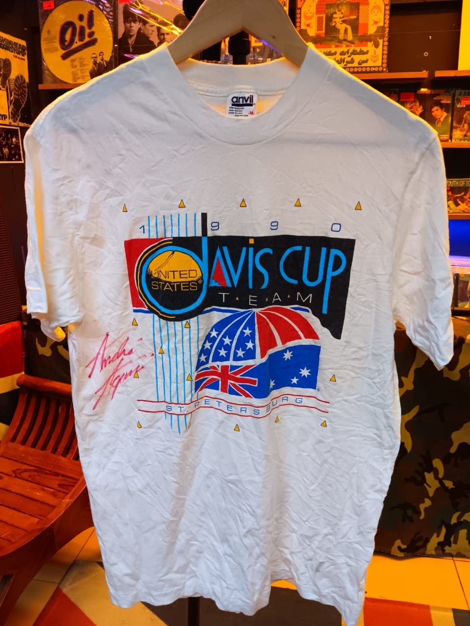 Signatures VINTAGE DAVIS CUP 1990 TENNIS ANDRE AGASSI SIGNED T-SHIRT Size US M / EU 48-50 / 2 - 2 Thumbnail