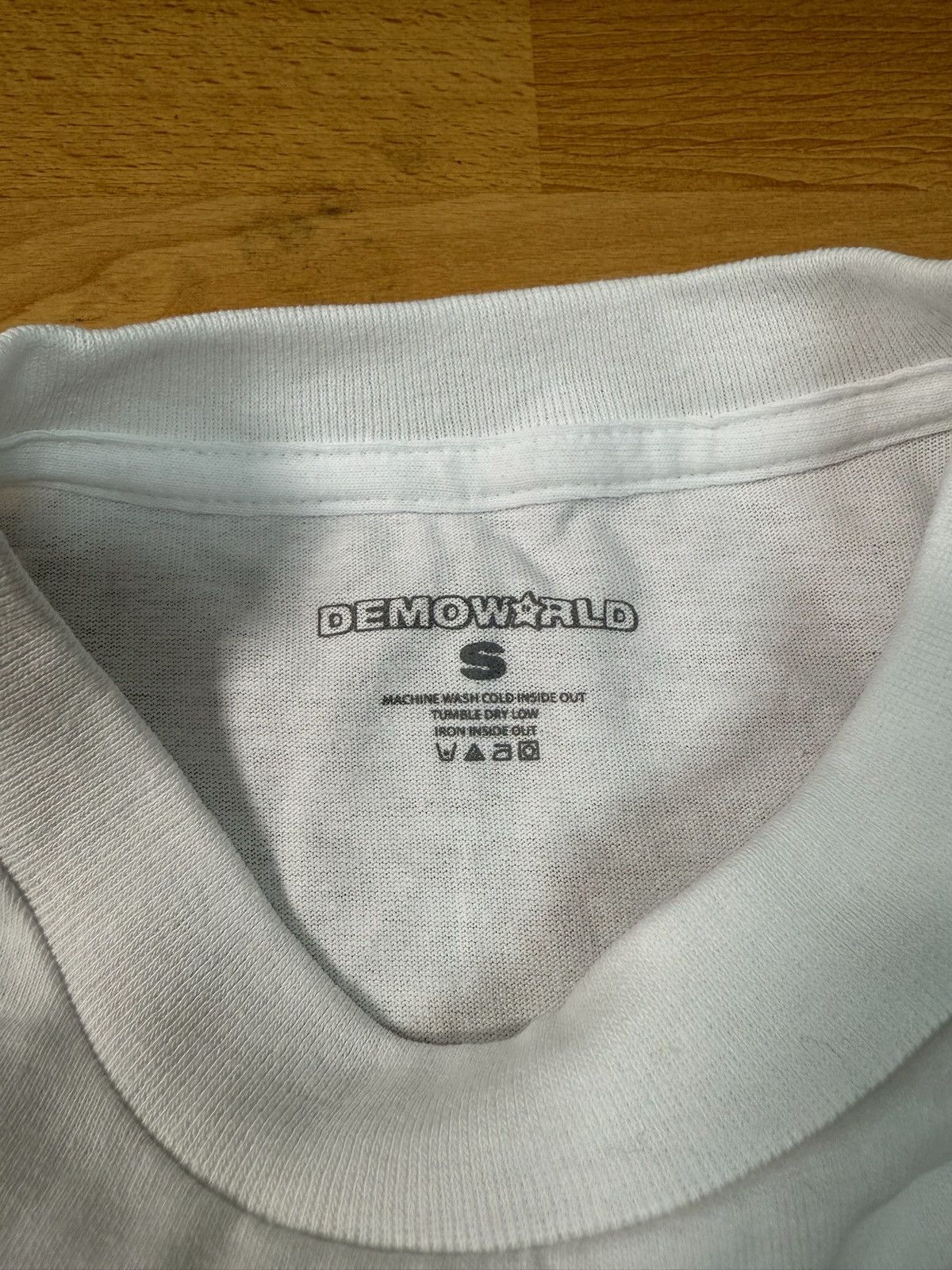 Rap Tees × Vintage Demo World Anime Tee White Small Size US S / EU 44-46 / 1 - 4 Thumbnail