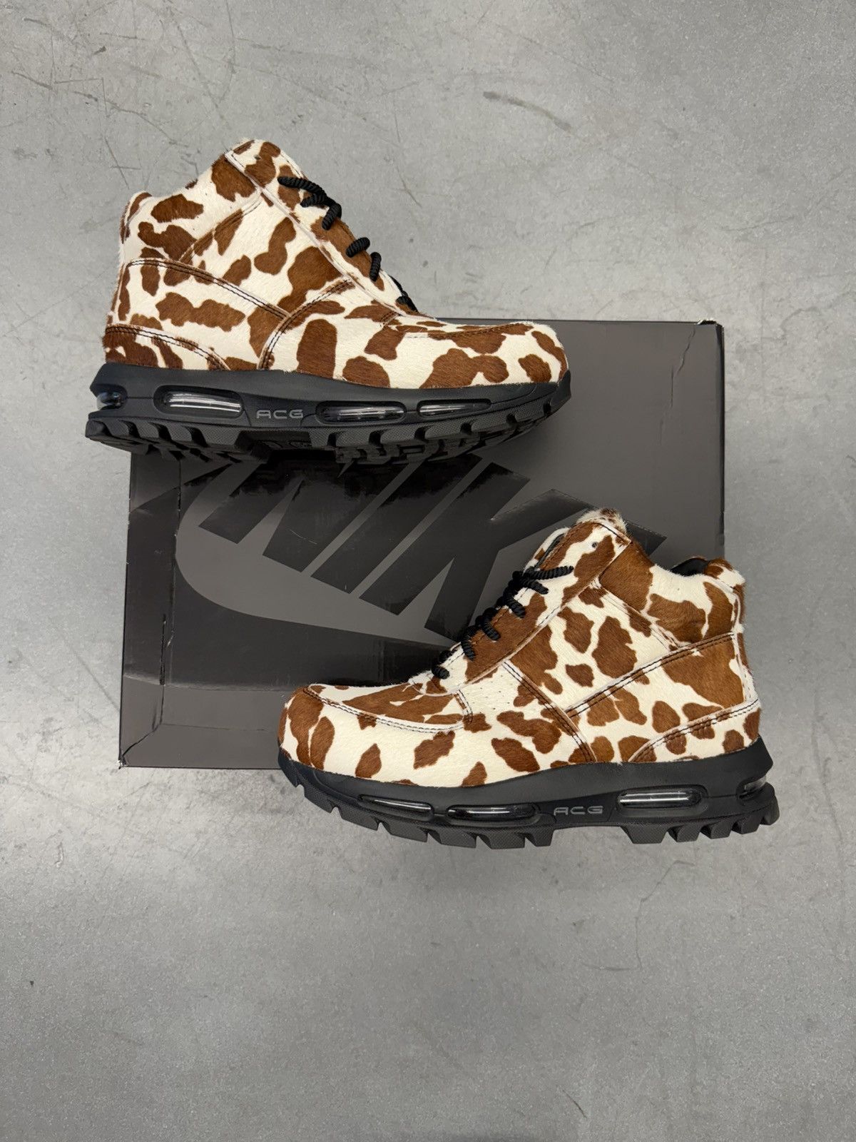 Nike 2025 Nike Air Max Goadome Sail Cacao Wow Cow Print Pony Hair Size US 8 / EU 41 - 1 Thumbnail