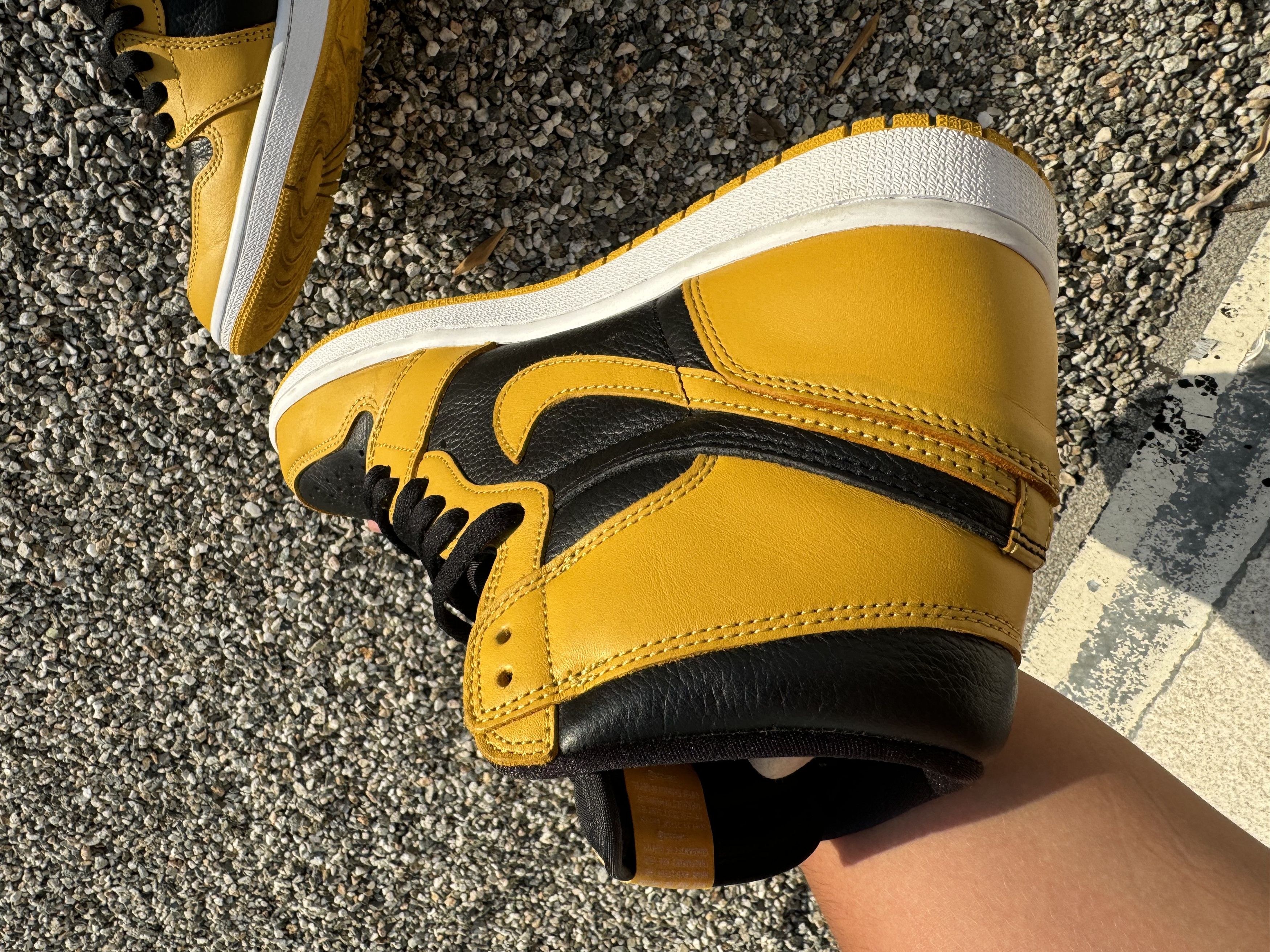 Nike Nike Pollen Jordan 1 Retro High Top Size US 9.5 / EU 42-43 - 4 Thumbnail