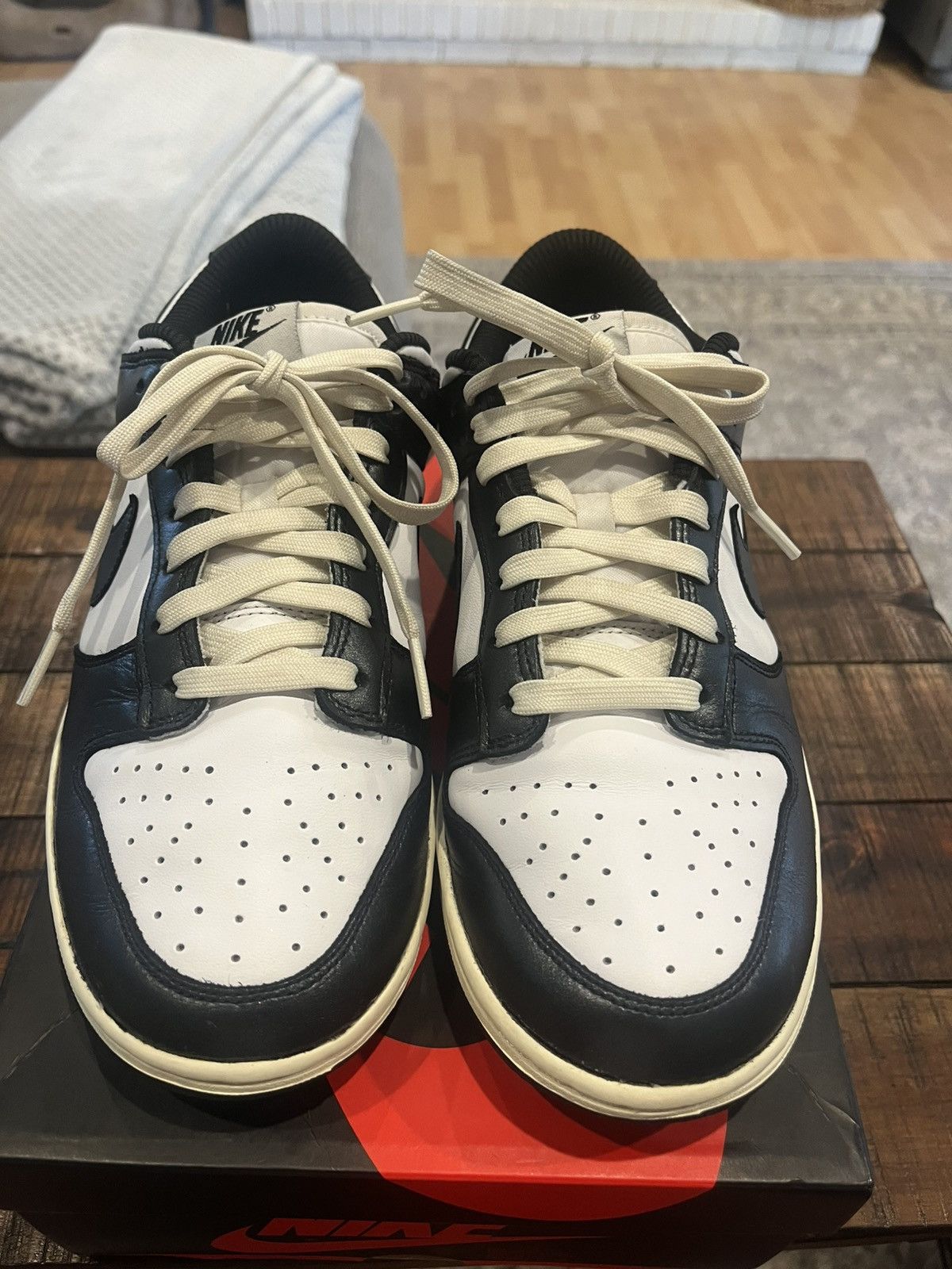 Nike Nike Dunk Low “Vintage Panda” Size US 9.5 / IT 39.5 - 7 Thumbnail