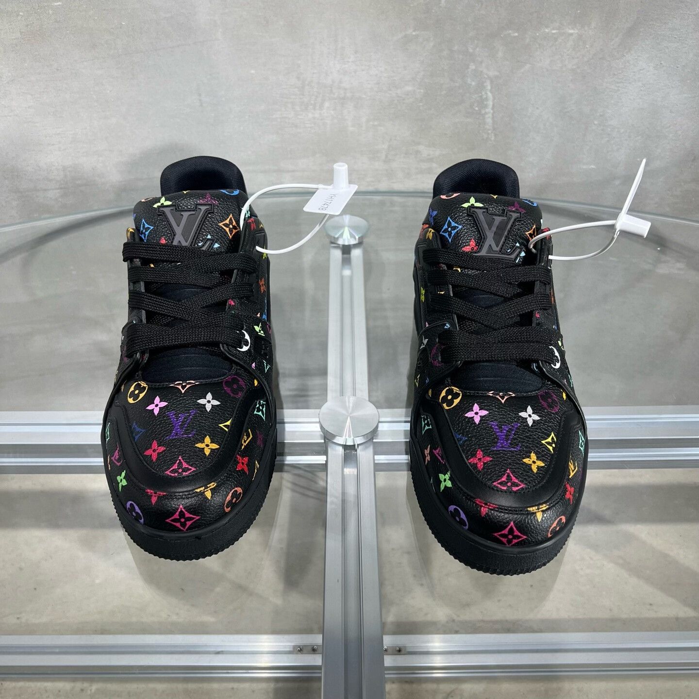 Louis Vuitton louis vuitton multicolor trainer size 38 Size US 5.5 / EU 38 - 1 Thumbnail