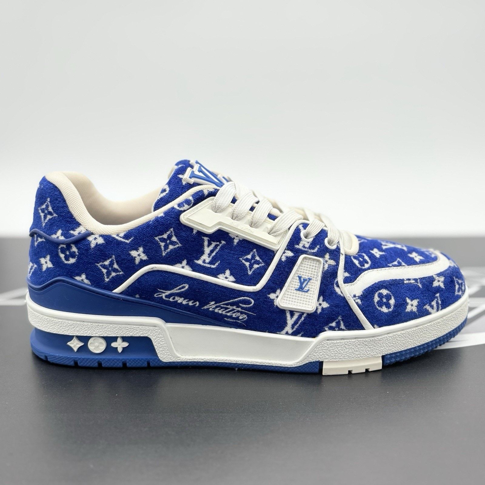Louis Vuitton Louis Vuitton Trainer ' Blue Monogram ' | SUPER CLEAN! Size US 9.5 / EU 42-43 - 2 Thumbnail