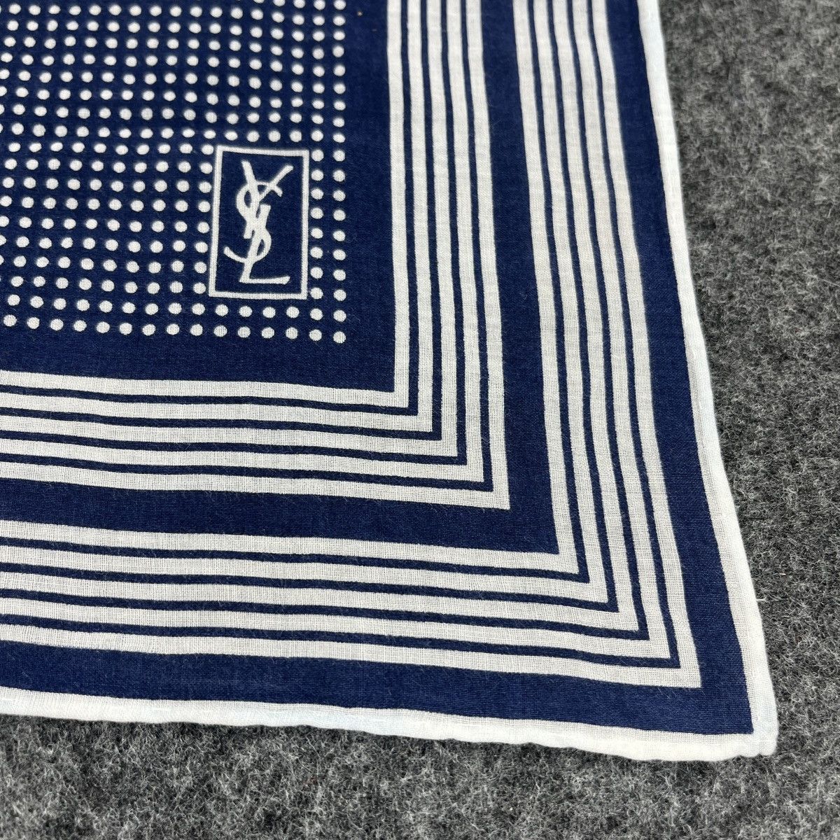 Vintage × Yves Saint Laurent Yves Saint Laurent Handkerchief / Bandana / Neckerchief B008 Size ONE SIZE - 2 Thumbnail