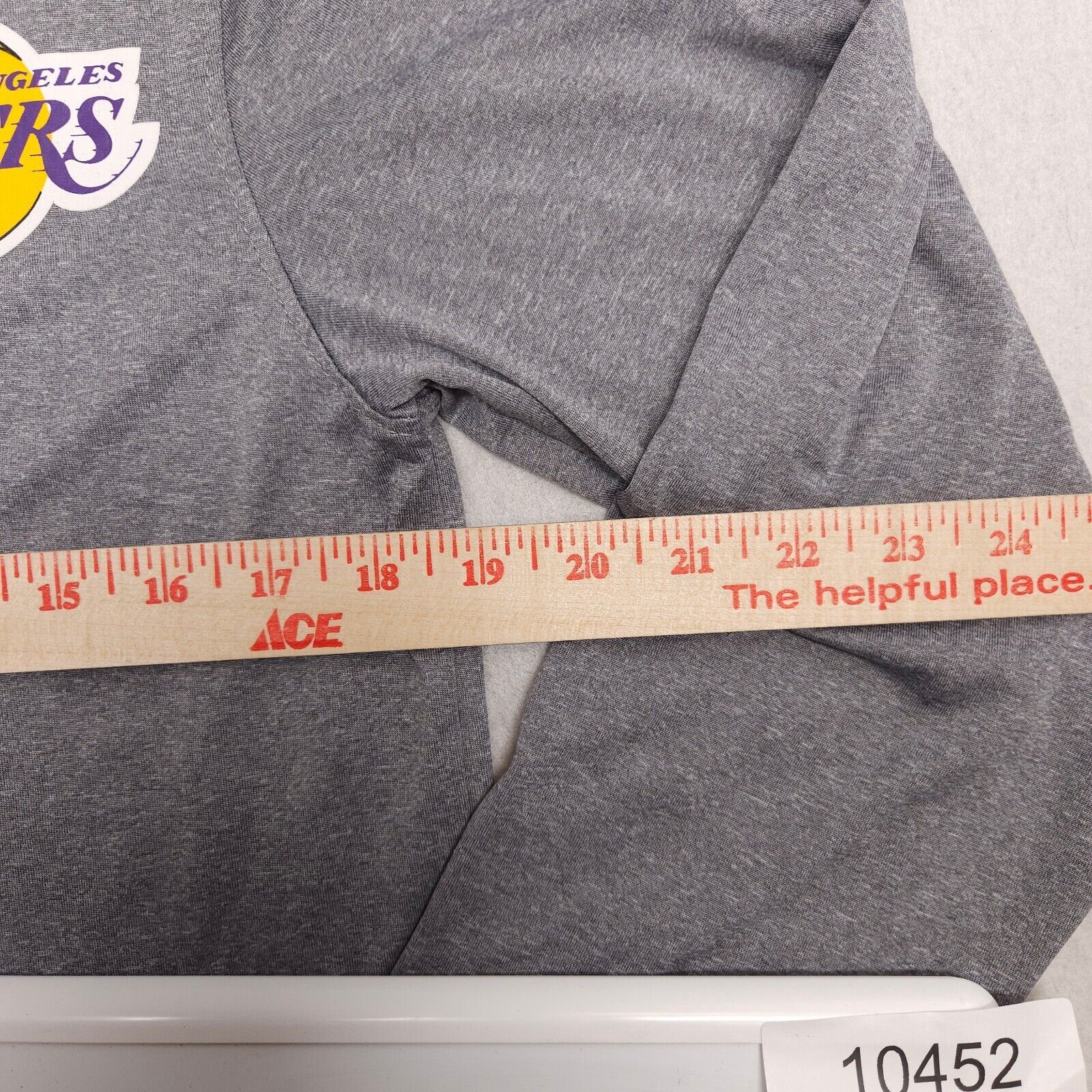 NBA NBA Los Angeles Lakers Pullover Sweatshirt Mens Size S Gray Size US S / EU 44-46 / 1 - 7 Thumbnail