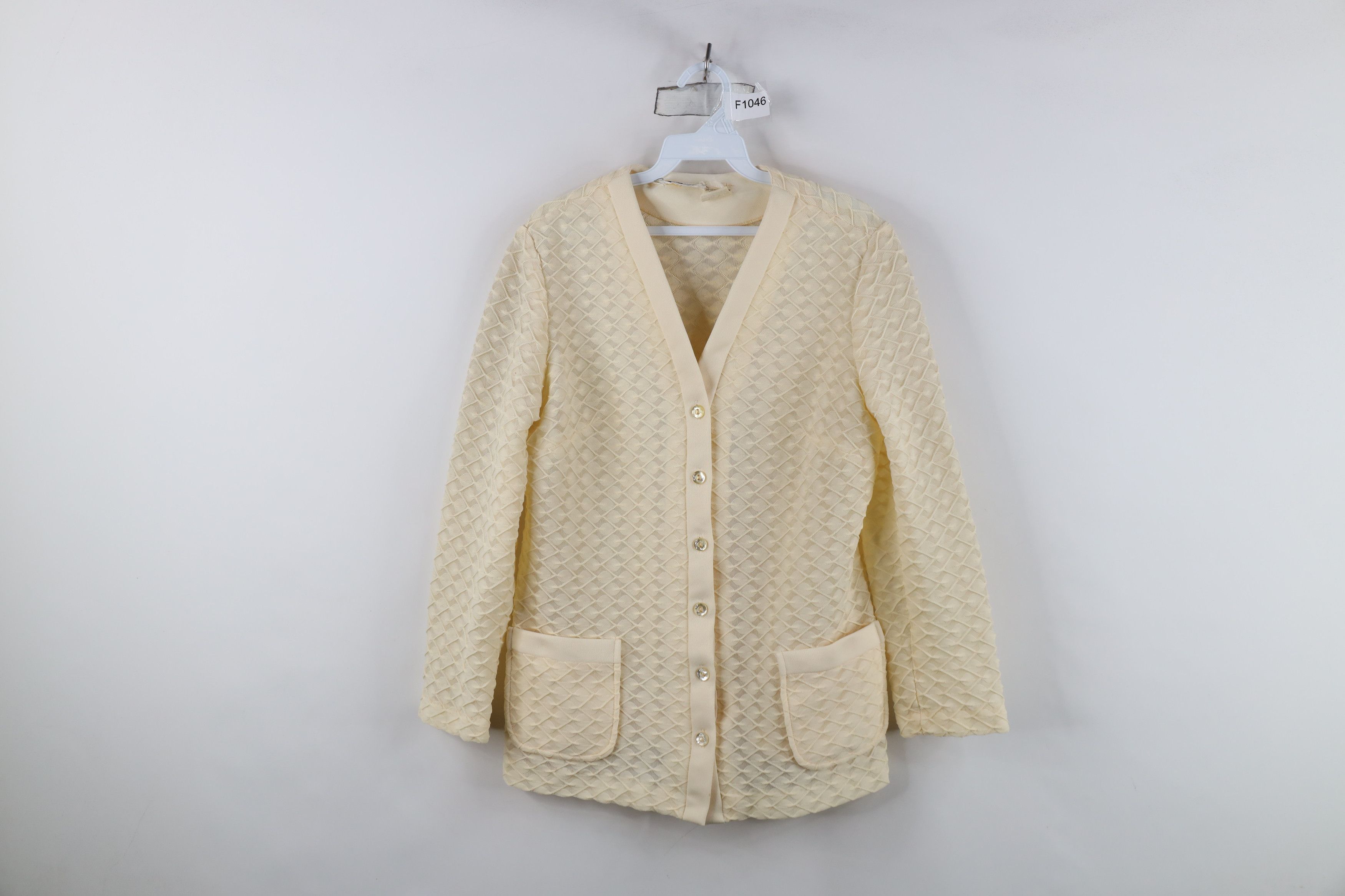 Vintage Vintage 60s 70s Mod Scallop Knit Cardigan Sweater Cream Size M / US 6-8 / IT 42-44 - 1 Thumbnail