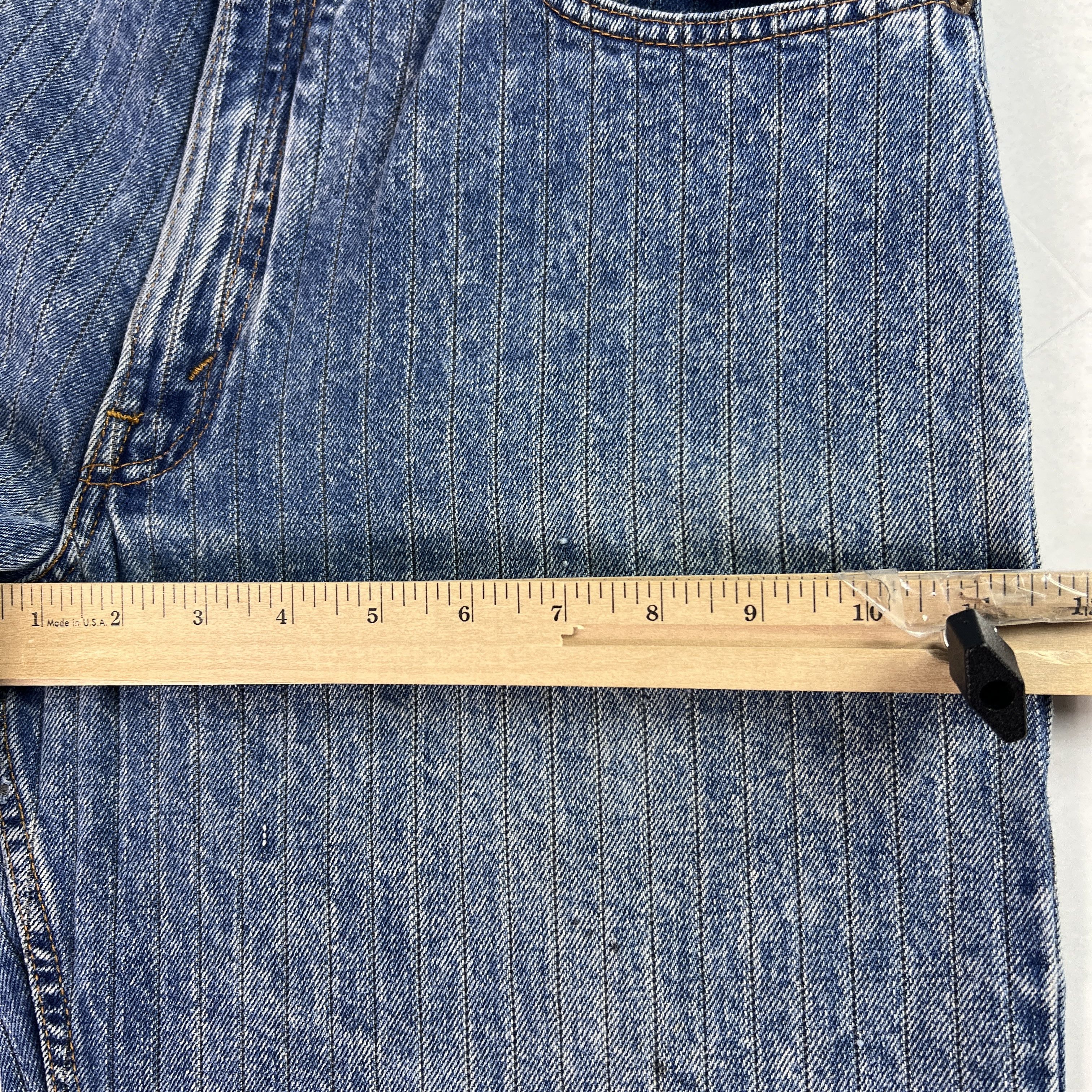 Levi's VTG 80s Levi's Jeans 550 Relaxed Blue Pinstripe Faded Denim Size US 32 / EU 48 - 23 Thumbnail