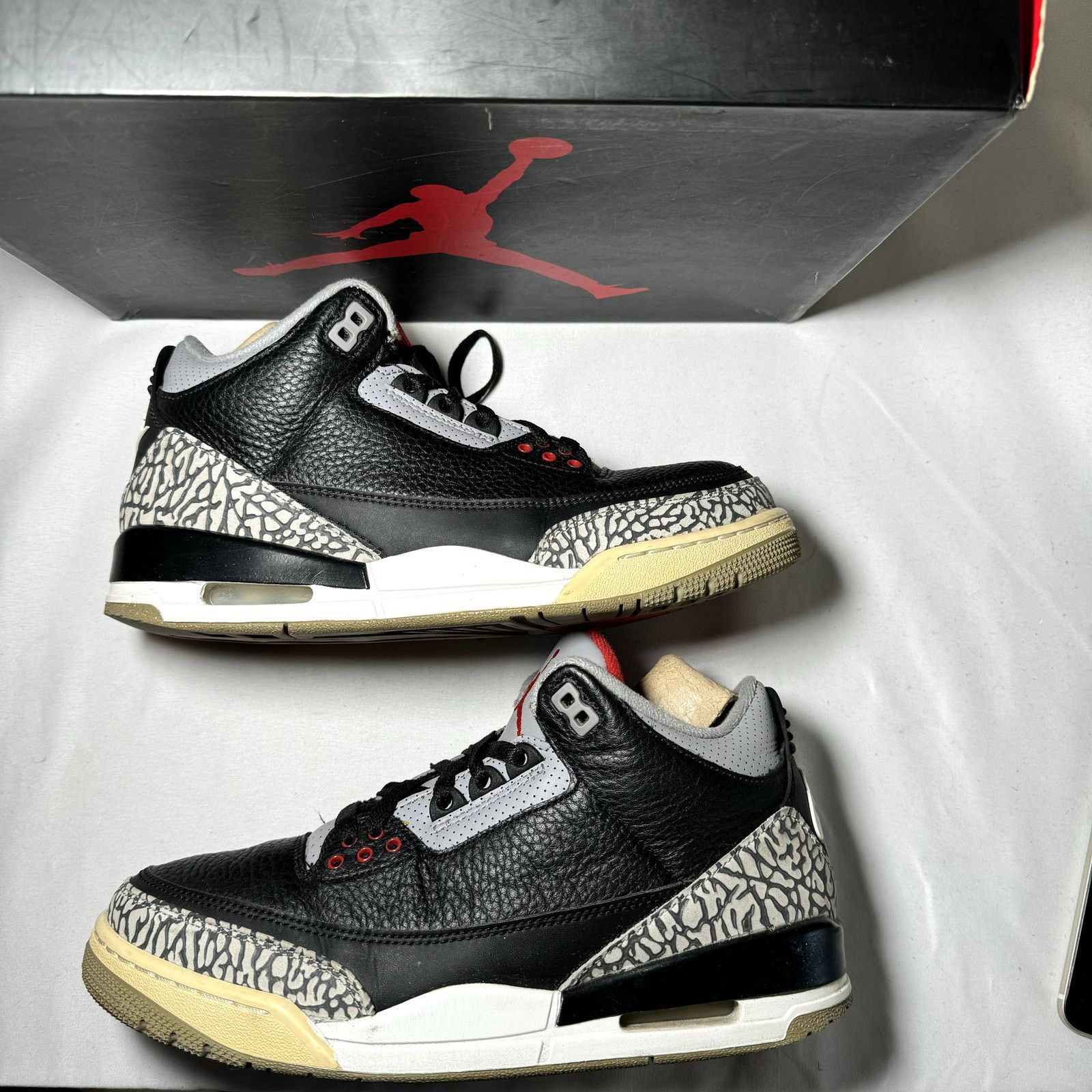 Jordan Brand × Nike Size 8.5 - Nike Air Jordan 3 Retro OG Black Cement 2018 Size US 8.5 / EU 41-42 - 2 Thumbnail