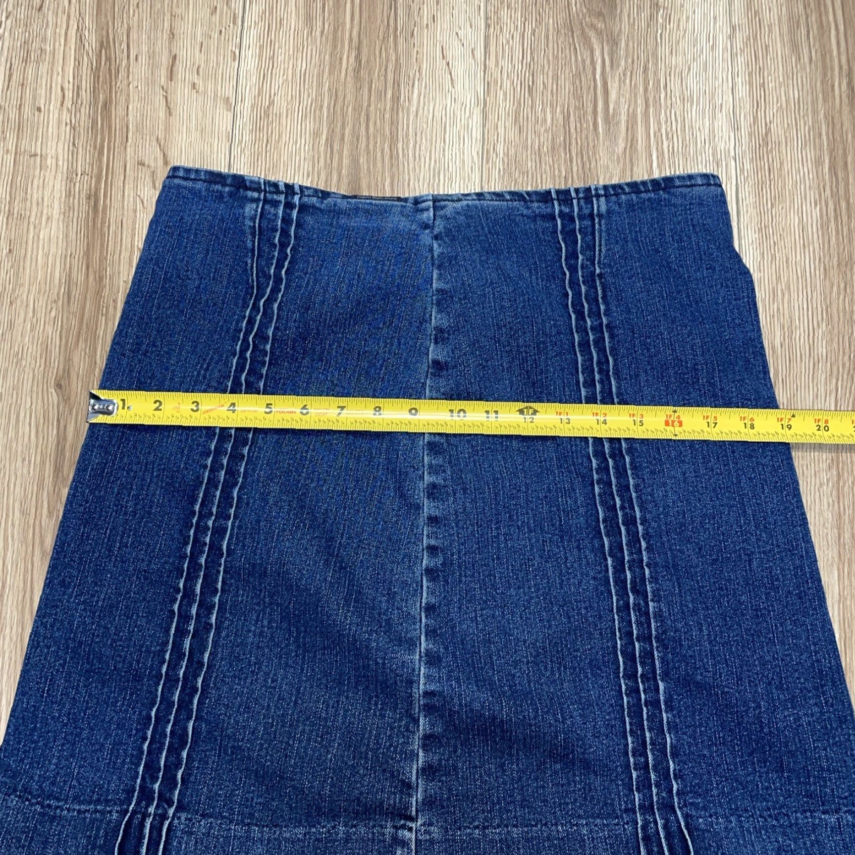 Calvin Klein VINTAGE Calvin Klein Women's Denim Skirt Size 8 A-Line Short Stretch Blue Size 30" / US 8 / IT 44 - 5 Thumbnail