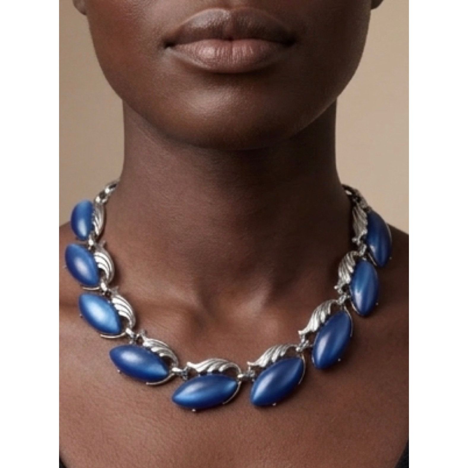 Other Vintage Distressed Blue Thermoset Leaf Necklace 16” Size ONE SIZE - 1 Thumbnail