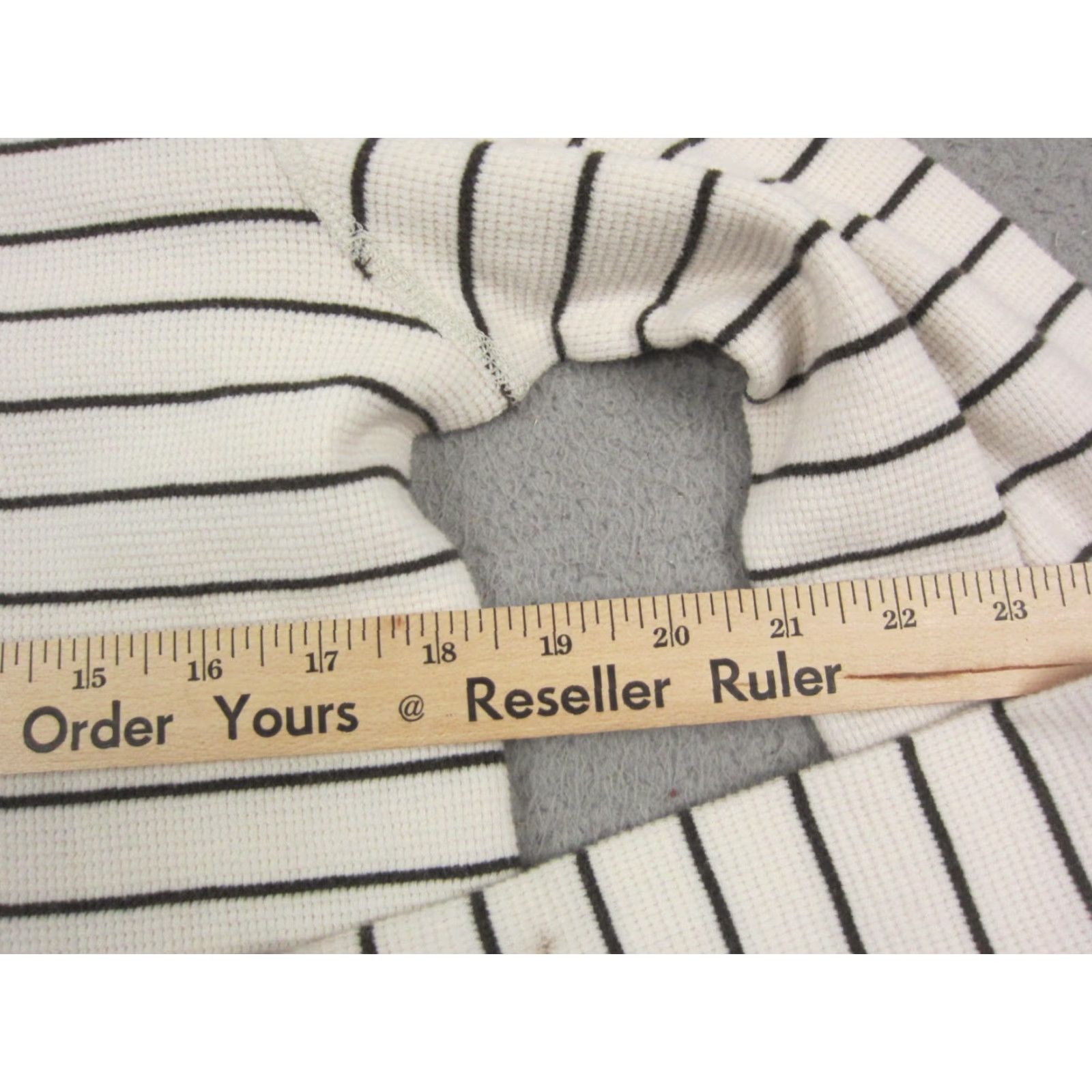 Abercrombie & Fitch VINTAGE Abercrombie & Fitch Shirt Men L Creme Thermal Waffle Stripe 90s Outdoor Vintage Mens Size US L / EU 52-54 / 3 - 7 Thumbnail