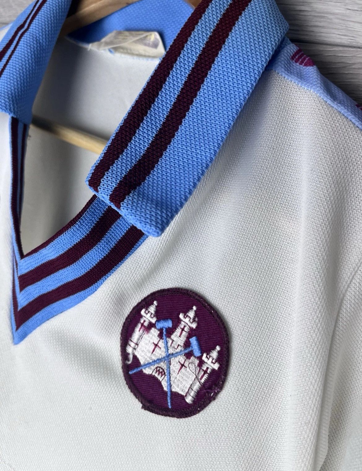 Vintage vintage soccer jersey West Ham United 1977/78 Admiral retro Size US S / EU 44-46 / 1 - 3 Thumbnail