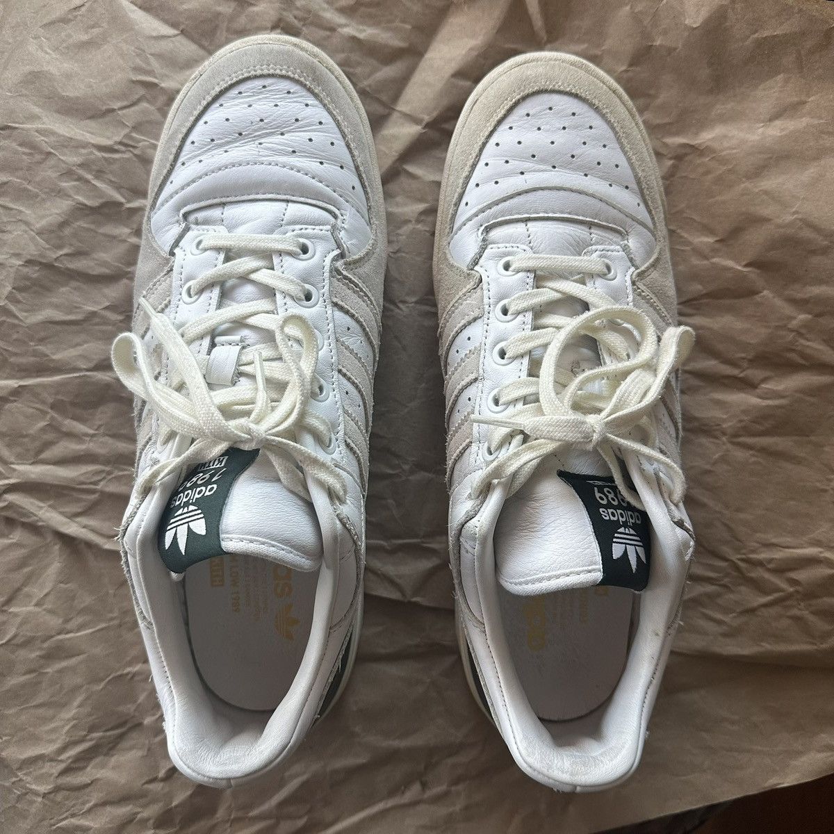 Adidas × Kith Kith x Adidas Forum Low Size US 10.5 / EU 43-44 - 3 Thumbnail