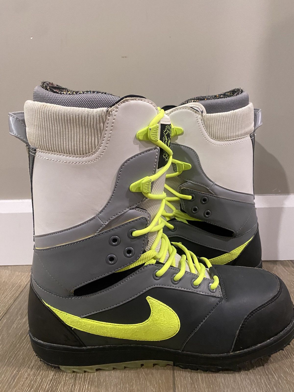 Nike Nike Zoom DK Danny Kass Snowboard Boots “Neon” White / Grey Size US 9 / EU 42 - 4 Thumbnail